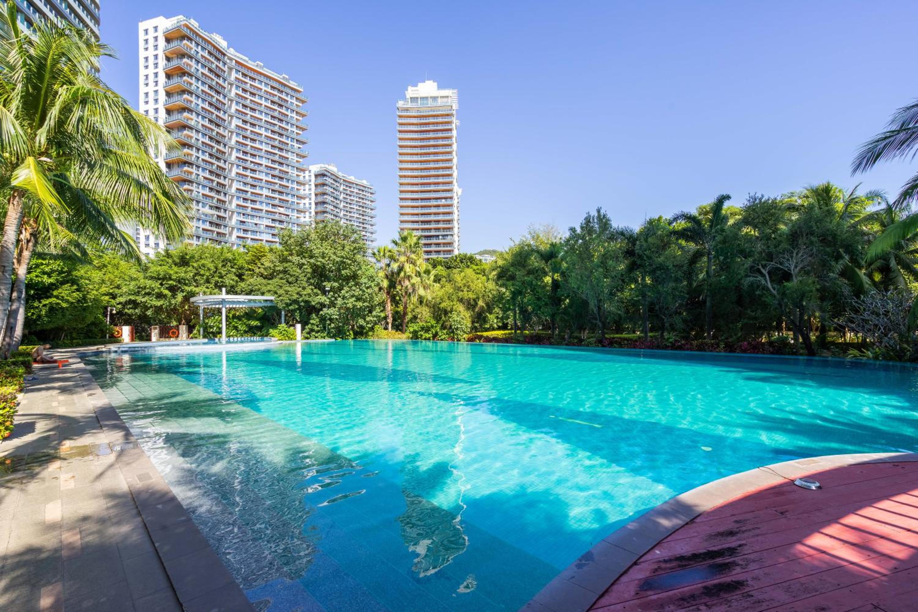Haiyun Island - Mid-Levels Peninsula Future Water World 2 bedrooms, 2 bathrooms and 1 living room luxury apartment suite