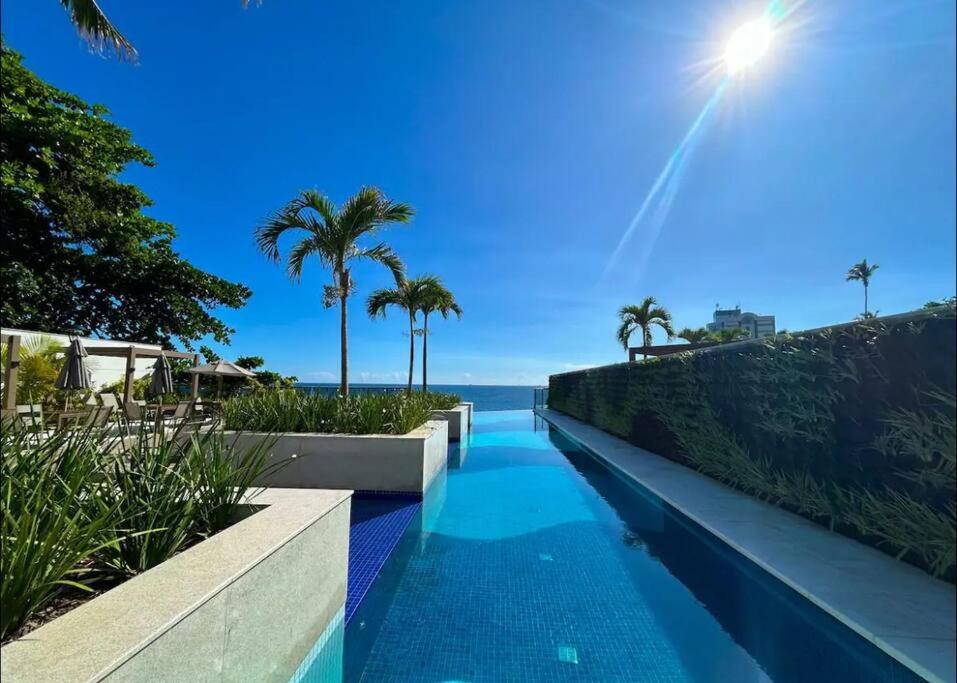 Apartamento alto padrão Salvador BC1309 Pé na Areia Vista Mar Barra Ondina