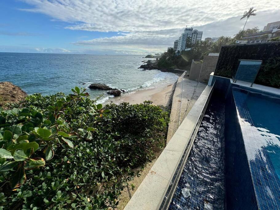 Apartamento alto padrão Salvador BC1309 Pé na Areia Vista Mar Barra Ondina