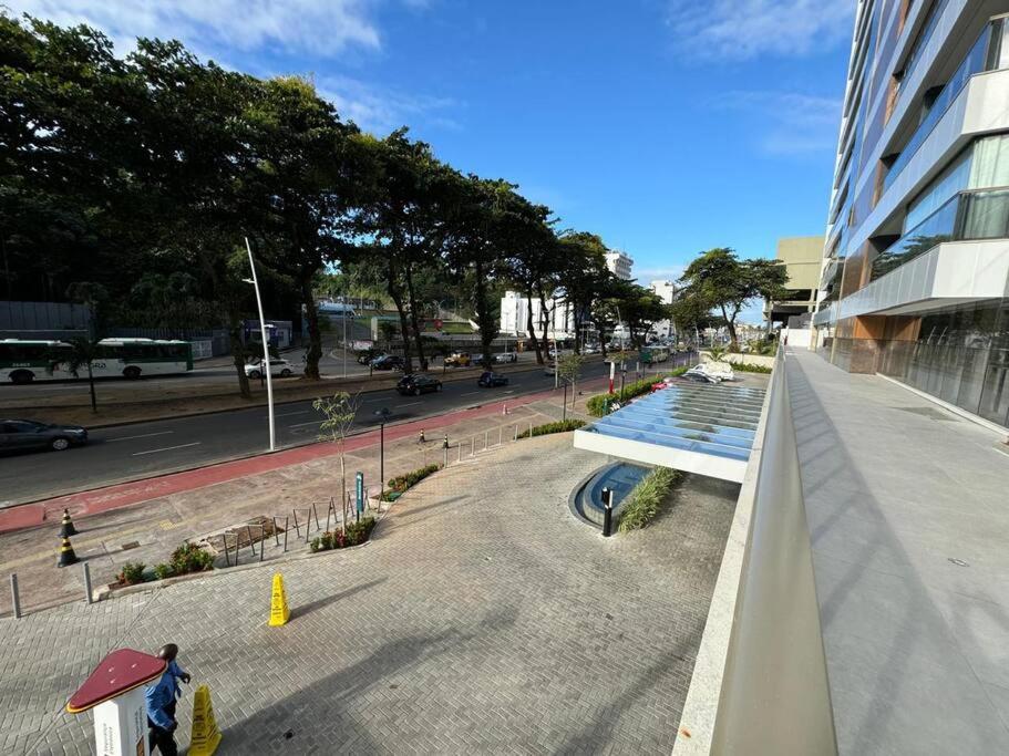 Apartamento alto padrão Salvador BC1309 Pé na Areia Vista Mar Barra Ondina
