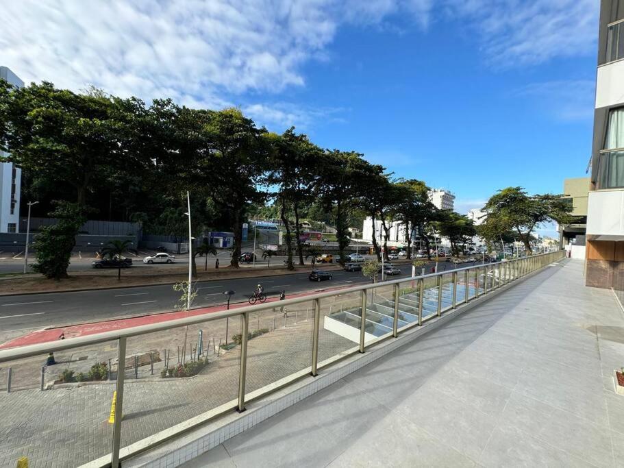 Apartamento alto padrão Salvador BC1309 Pé na Areia Vista Mar Barra Ondina
