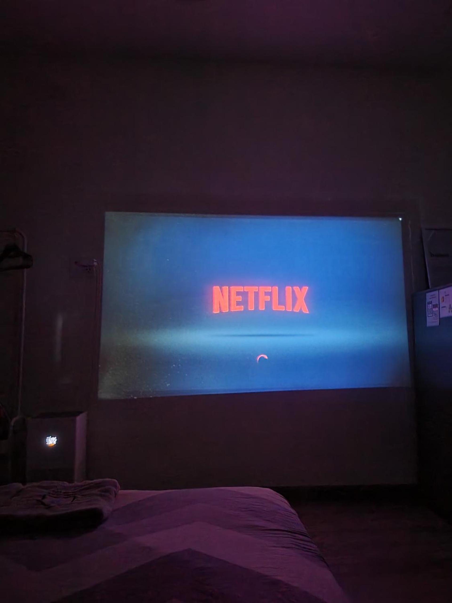 LoCo Studio with Netflix and Self Checkin