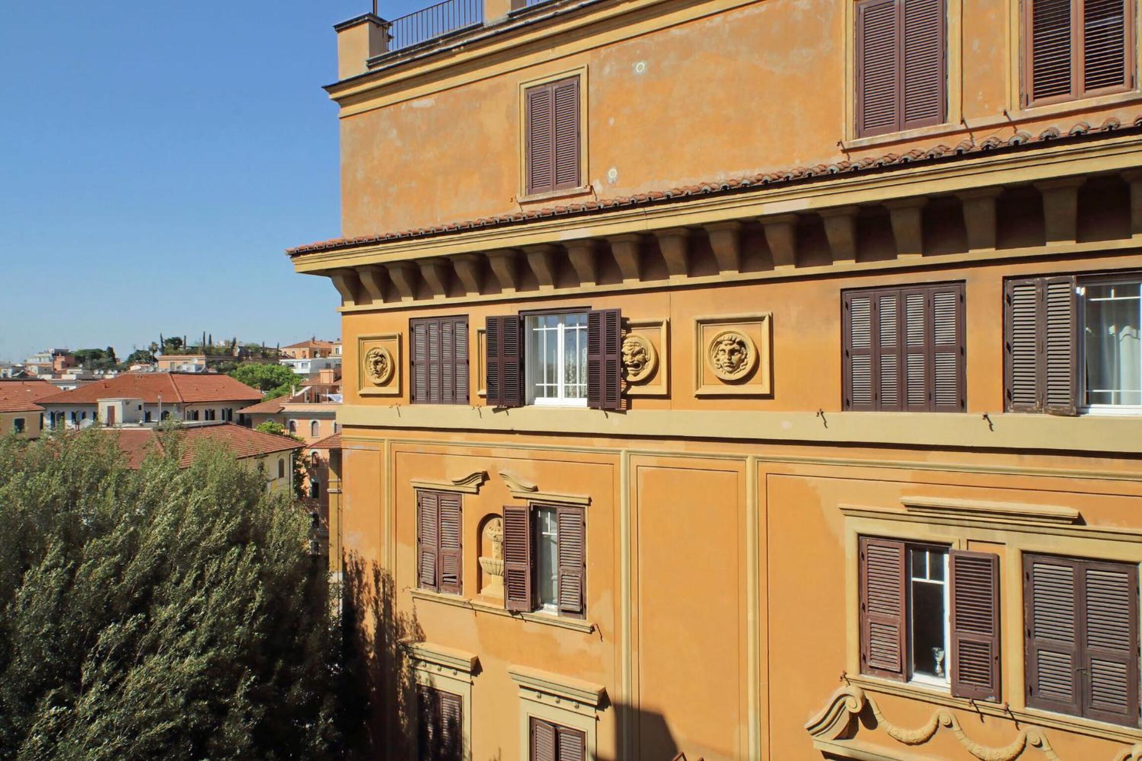 Parioli, Bright And Quiet 2BR Apartment By Halldis