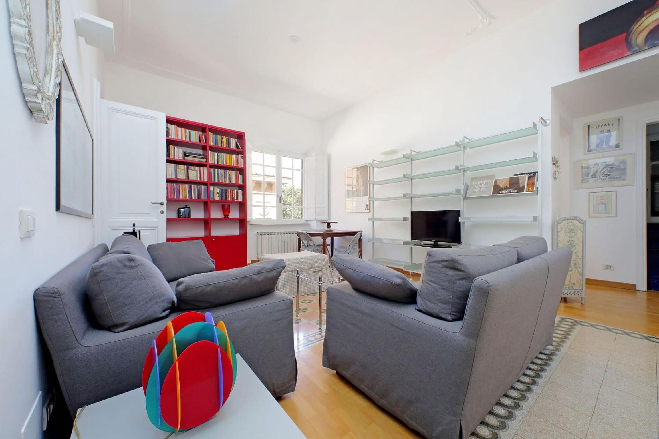 Parioli, Bright And Quiet 2BR Apartment By Halldis