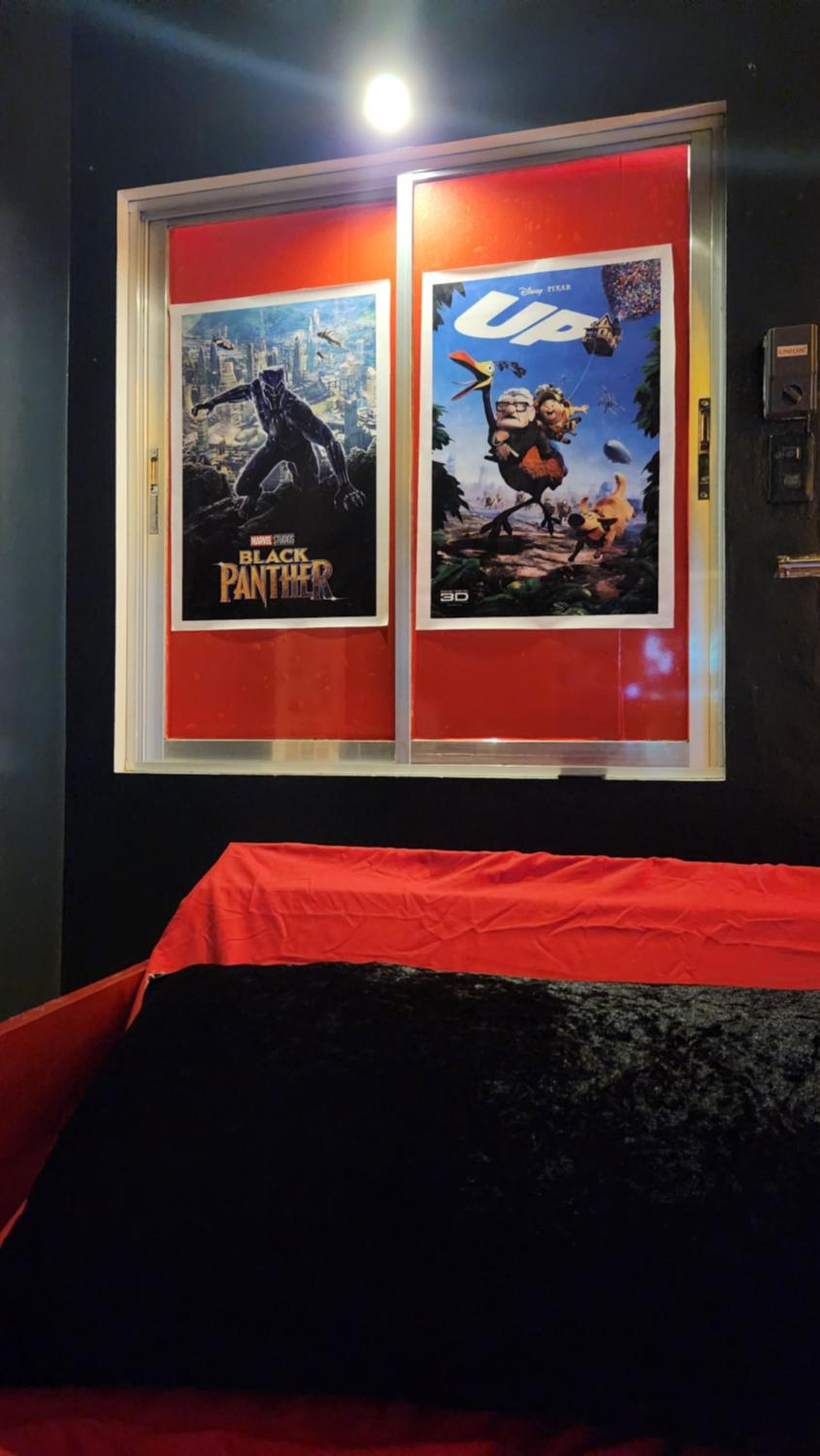 Watch Eat Movieroom