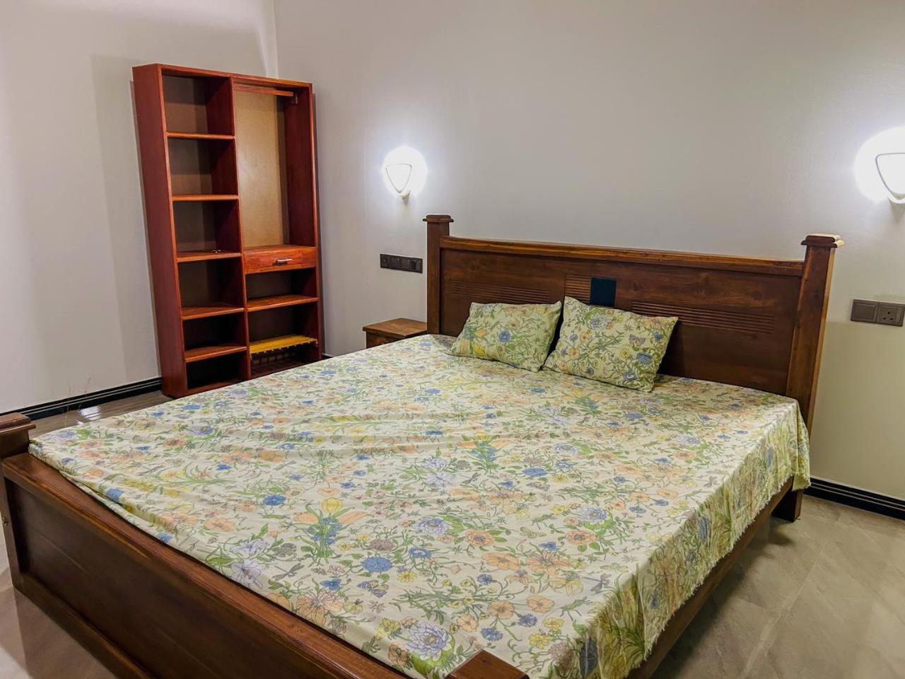 Isuri Villa-02 BEDROOM WITH AIRCONDITIONER AND 01 BEDROOM NON-AC view 5