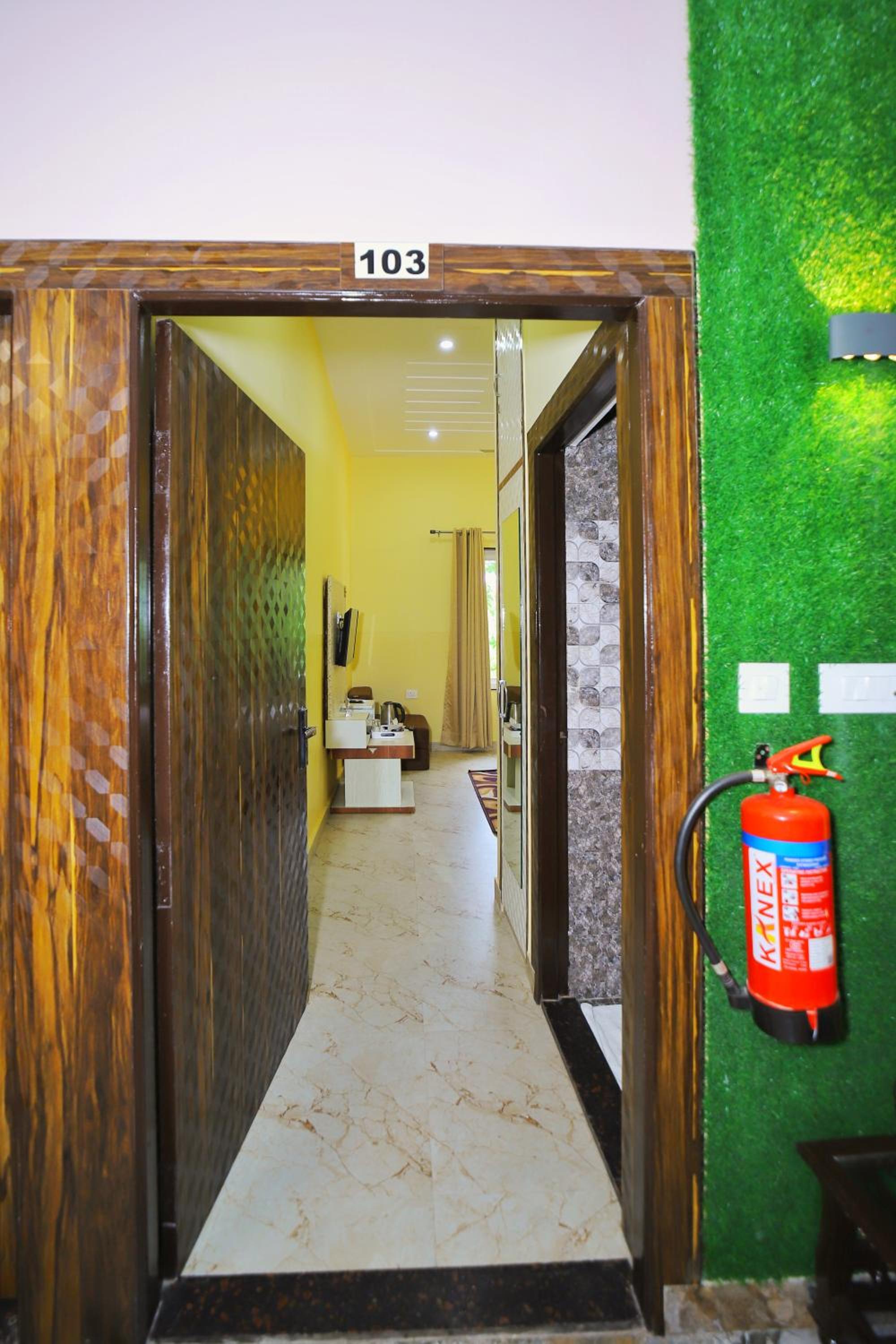 The Orchid Retreat Agra - Stay Near Taj Mahal