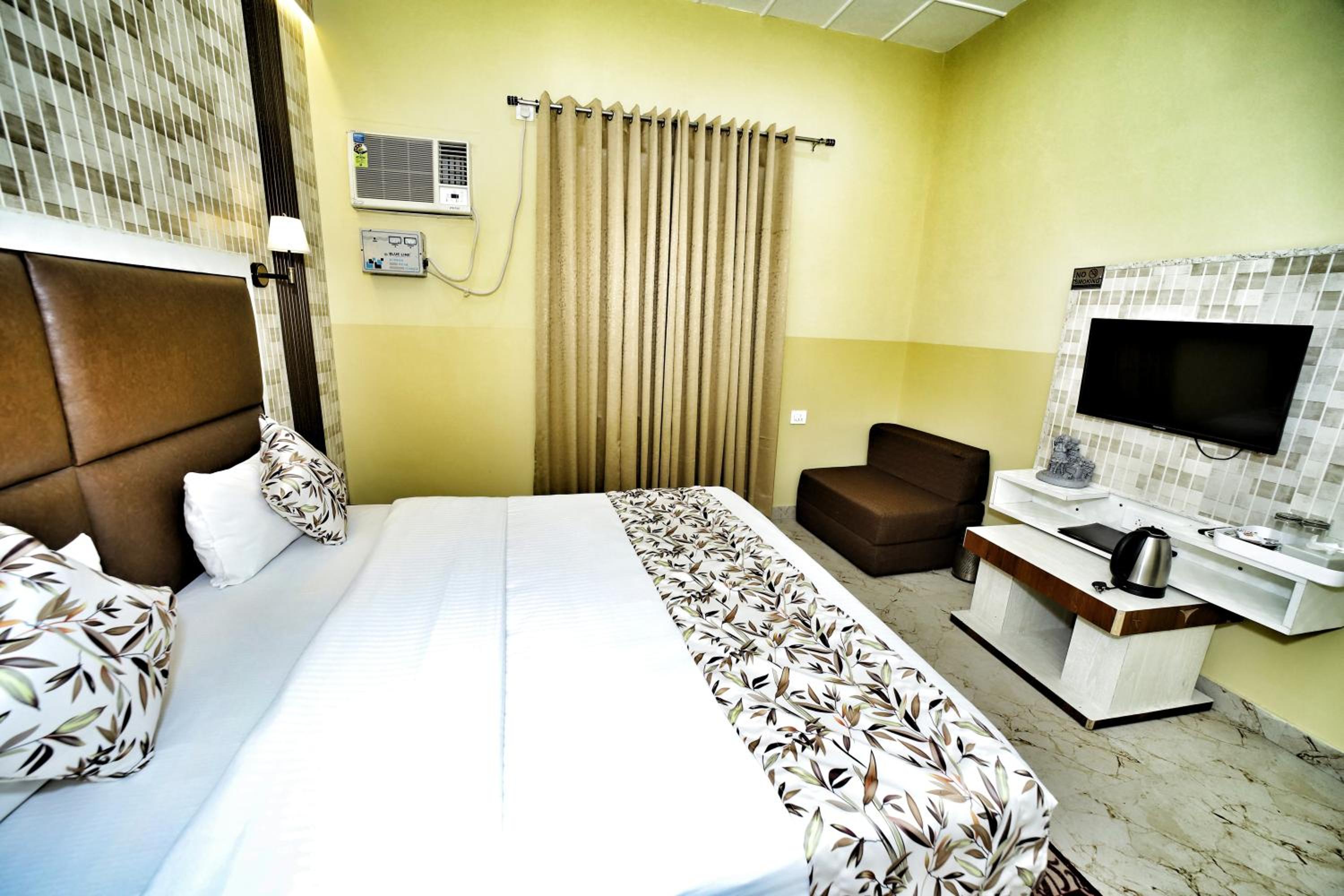 The Orchid Retreat Agra - Stay Near Taj Mahal