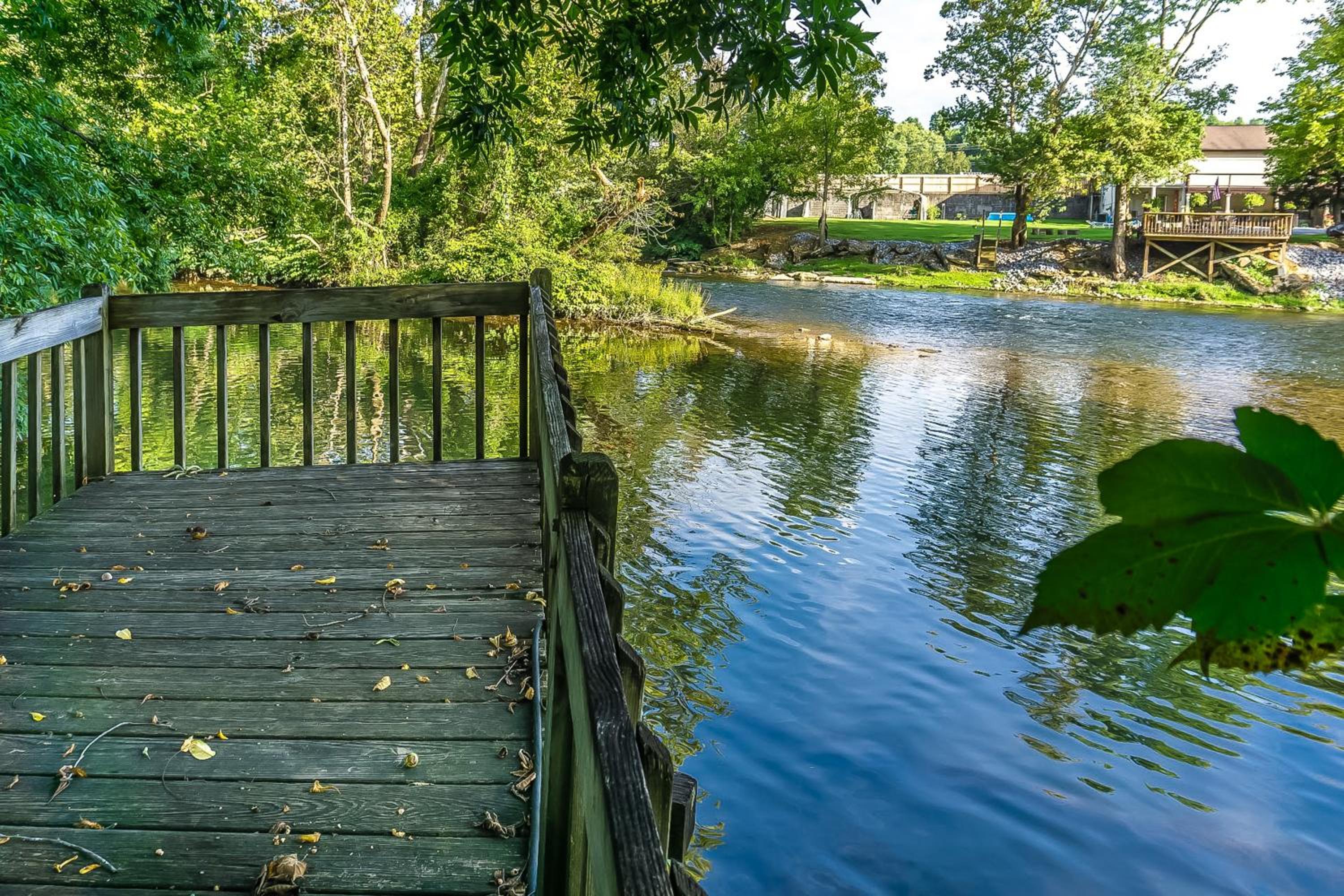 Dock! Riverfront Anglers Oasis in Elizabethton