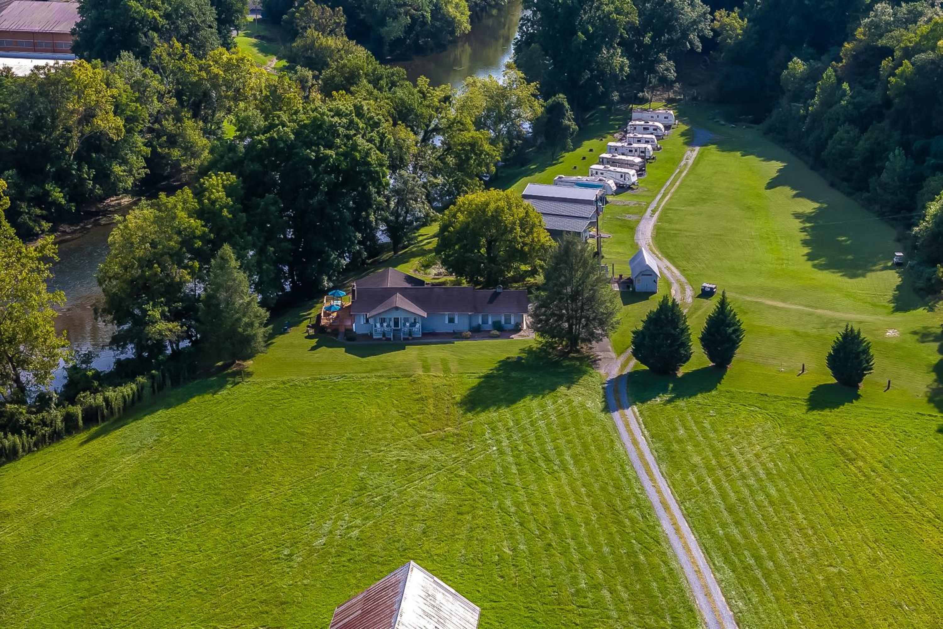 Dock! Riverfront Anglers Oasis in Elizabethton