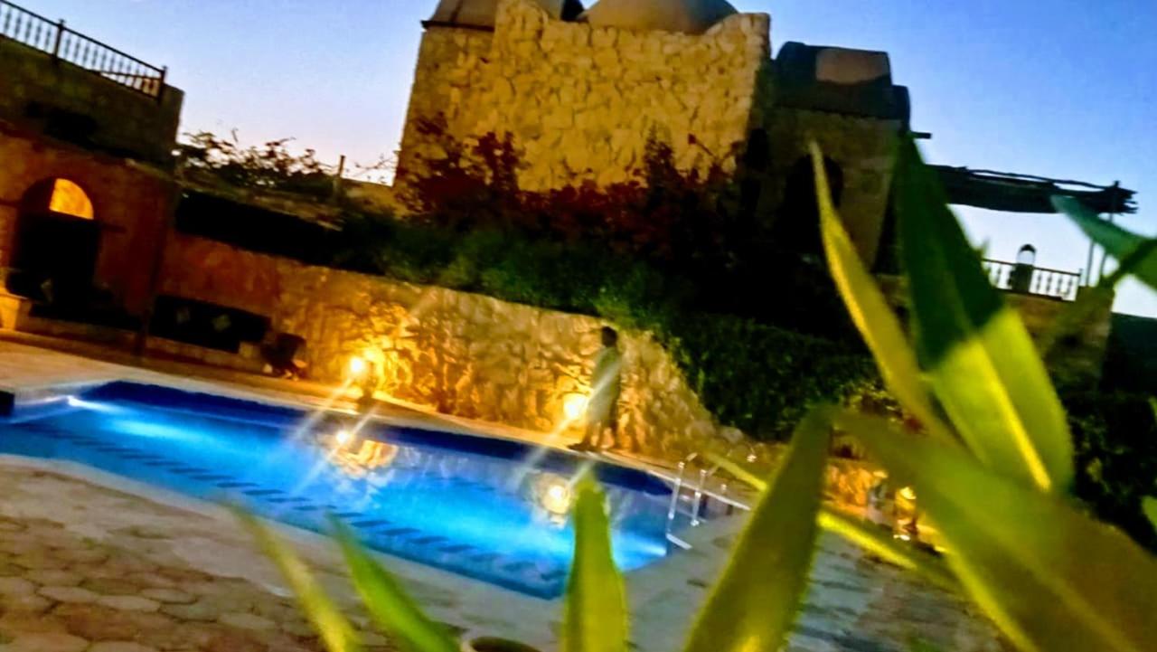 Villa 8 view 3