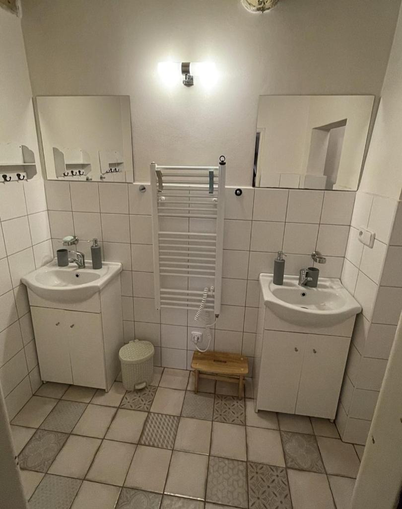 Jedová Chýše Skalka