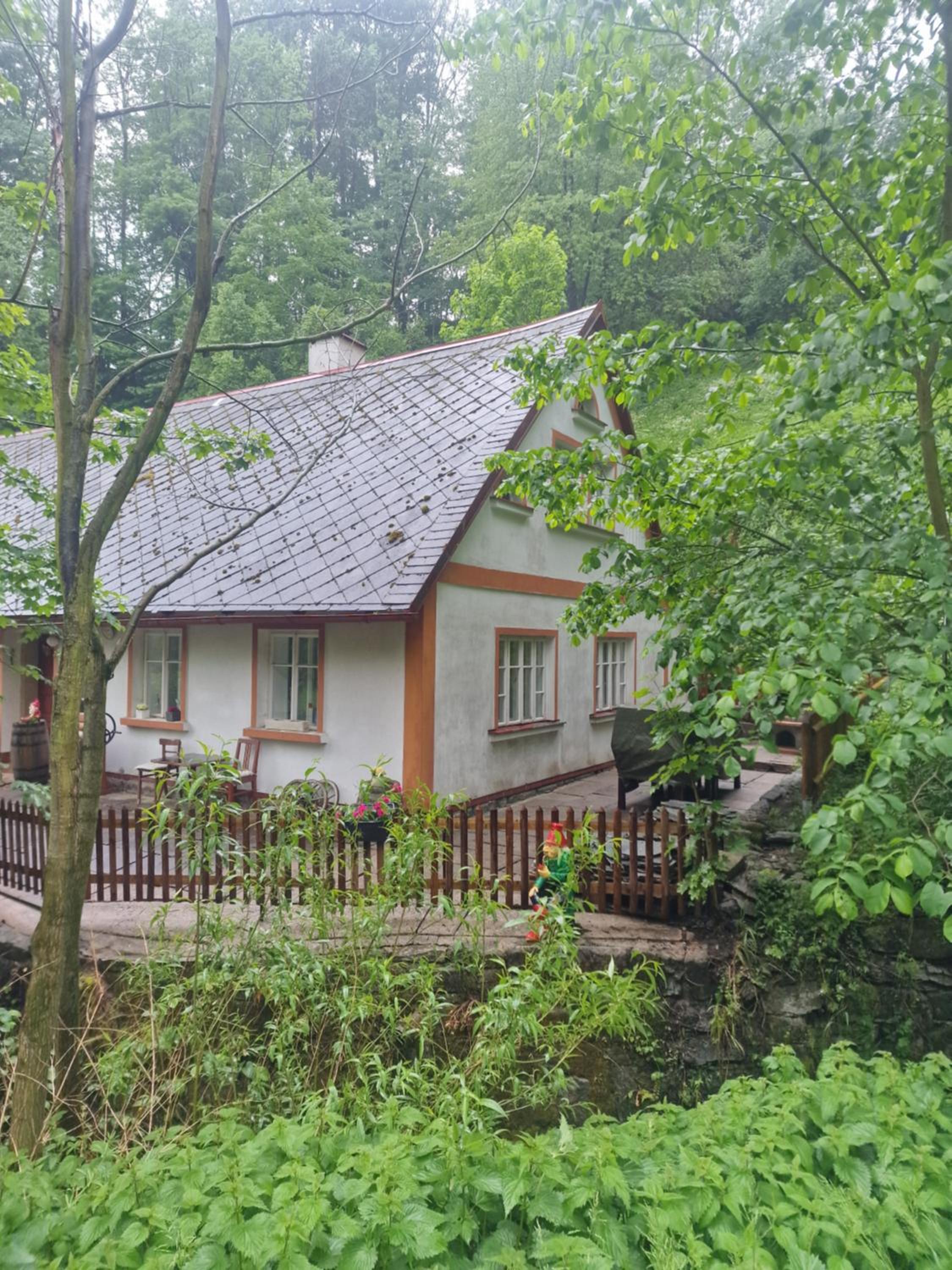 Jedová Chýše Skalka