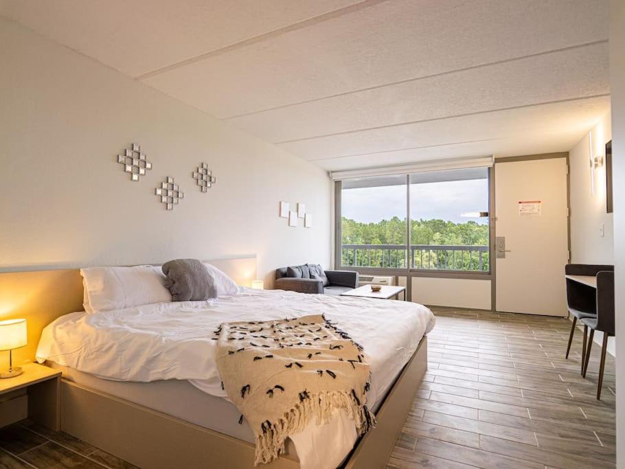 Serene Orlando 1BR Apartment Close to Disney Parks view 5