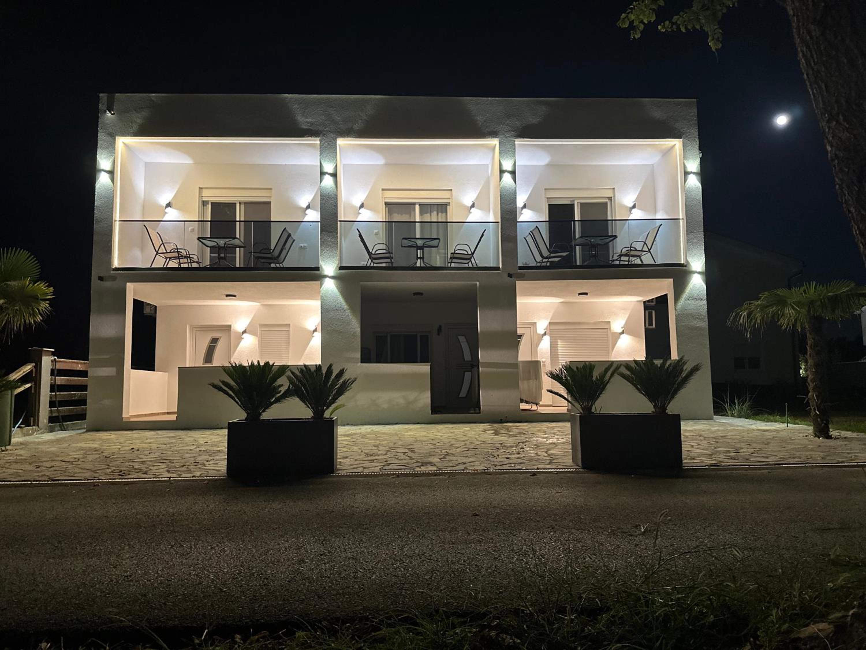 TWINS Apartments
