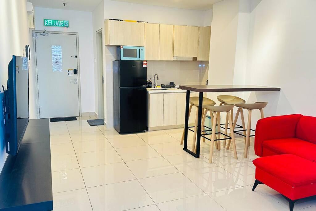Elegant Suite at Vivo - Mins to Mid Valley