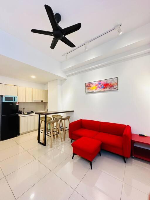Elegant Suite at Vivo - Mins to Mid Valley