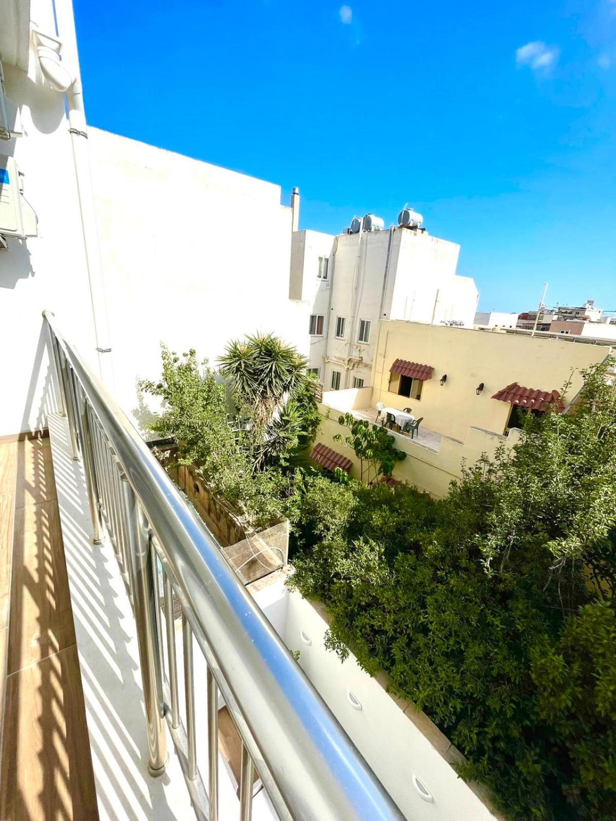 OpenView Apartment Marsaxlokk