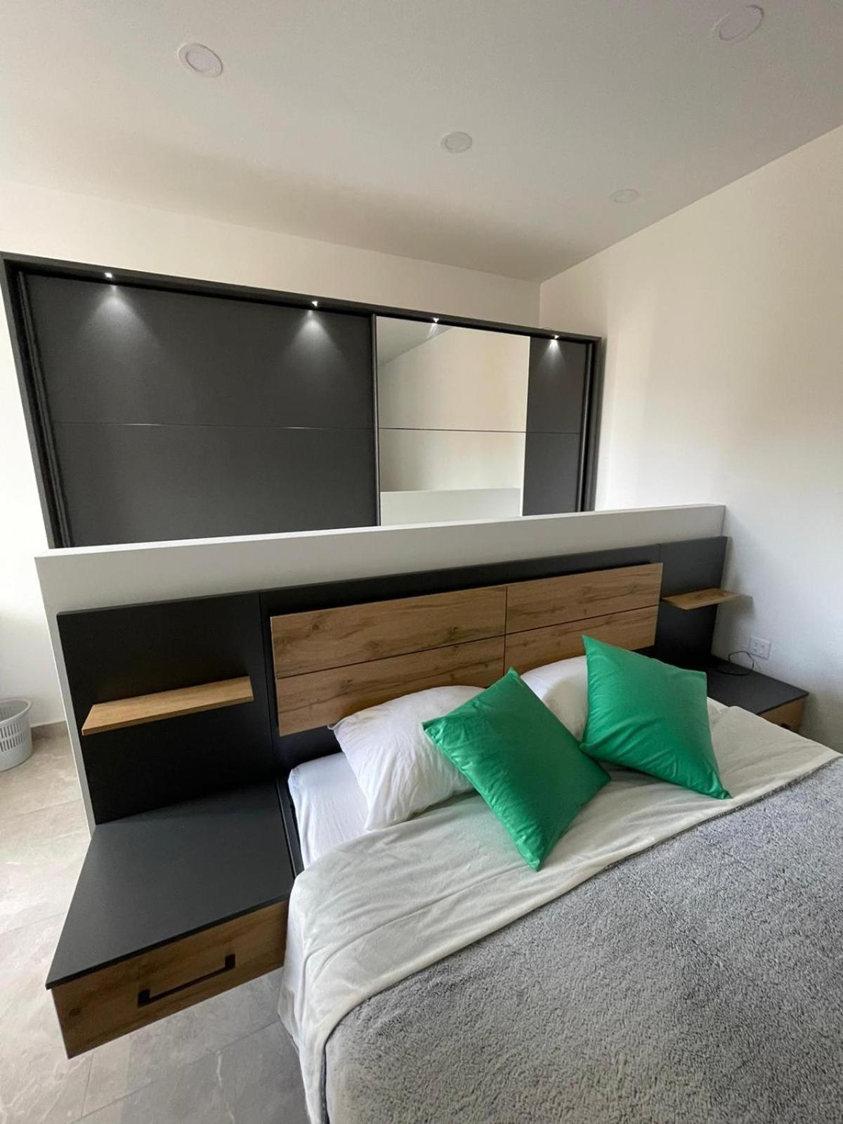 OpenView Apartment Marsaxlokk