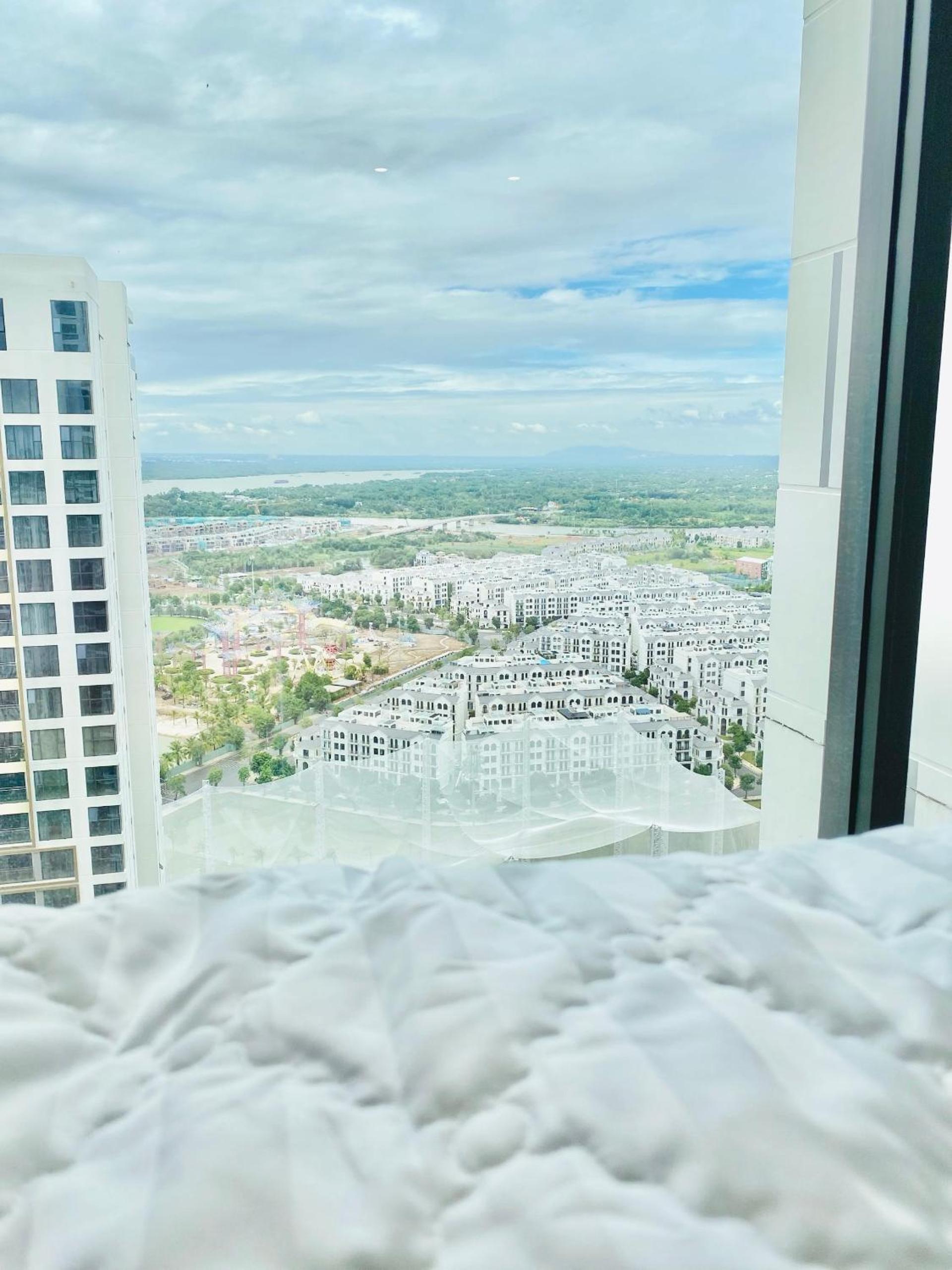 Masteri Centre Point, Thủ Đức với 2 PN, Netflix view 3