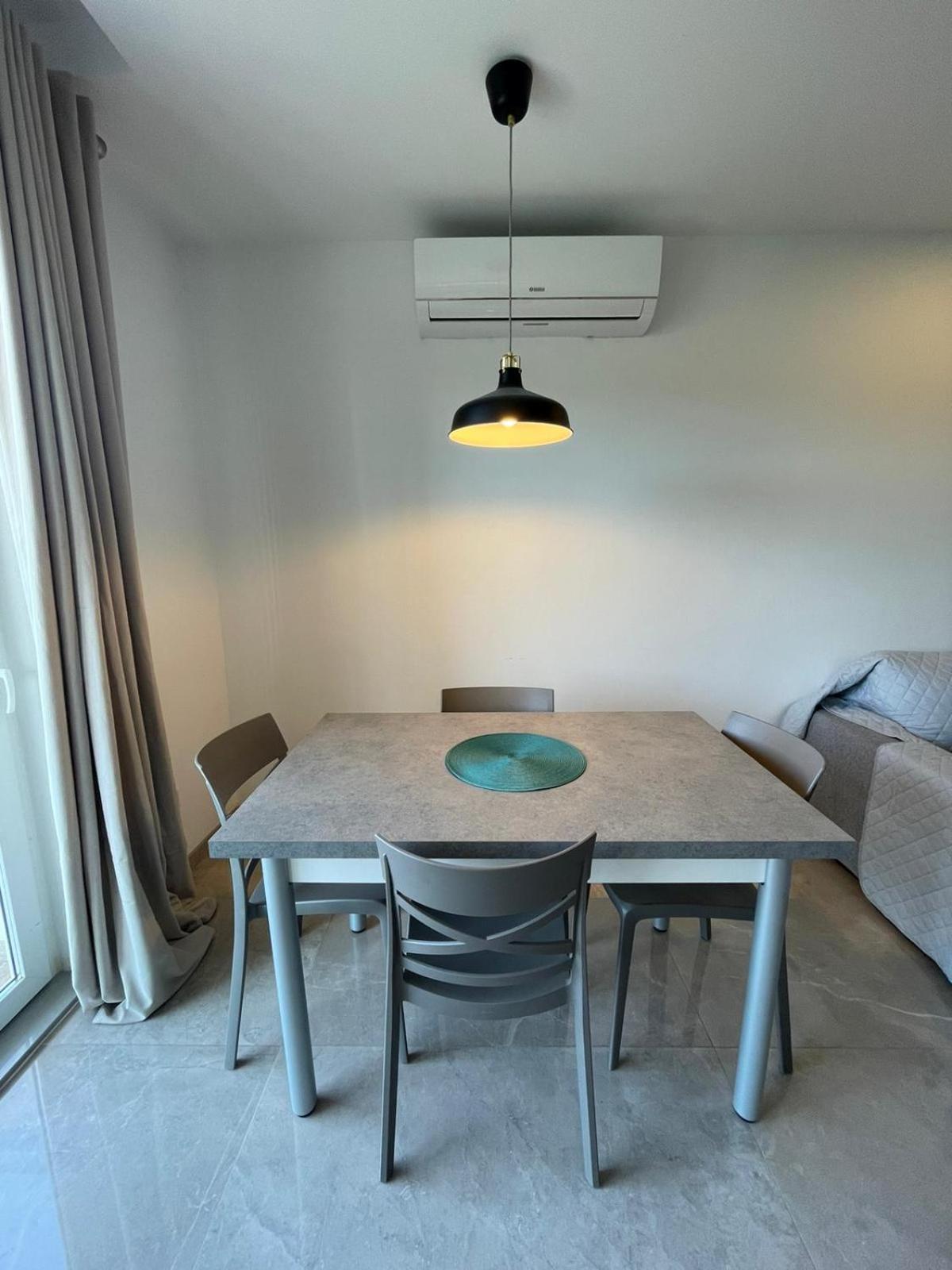 OpenView Apartment Marsaxlokk