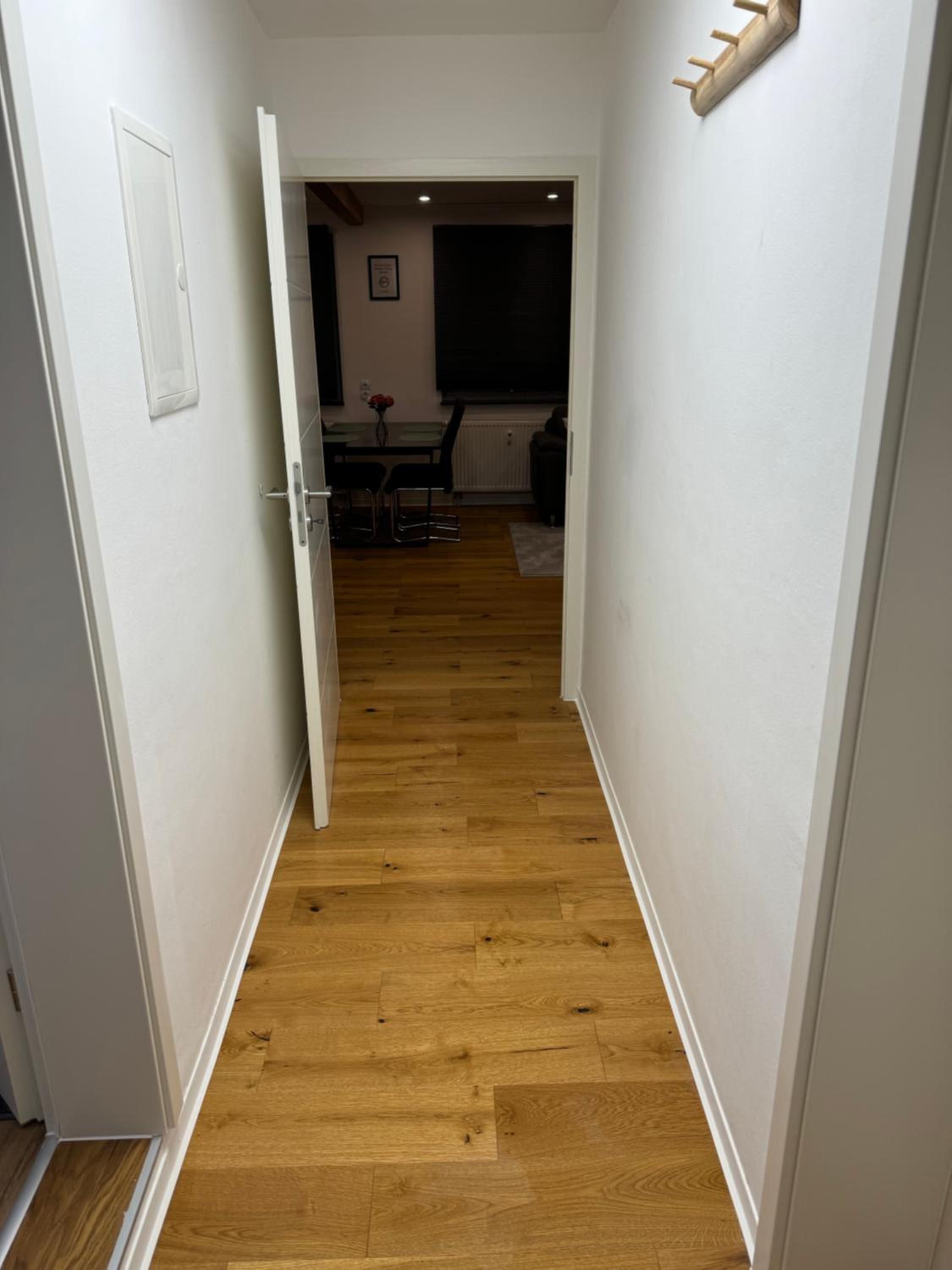 Best Central Apartment - am Marktplatz - Up to 5 - Next to Frankfurt and Hanau - Coffee and Snacks - Netflix, Prime, Disney