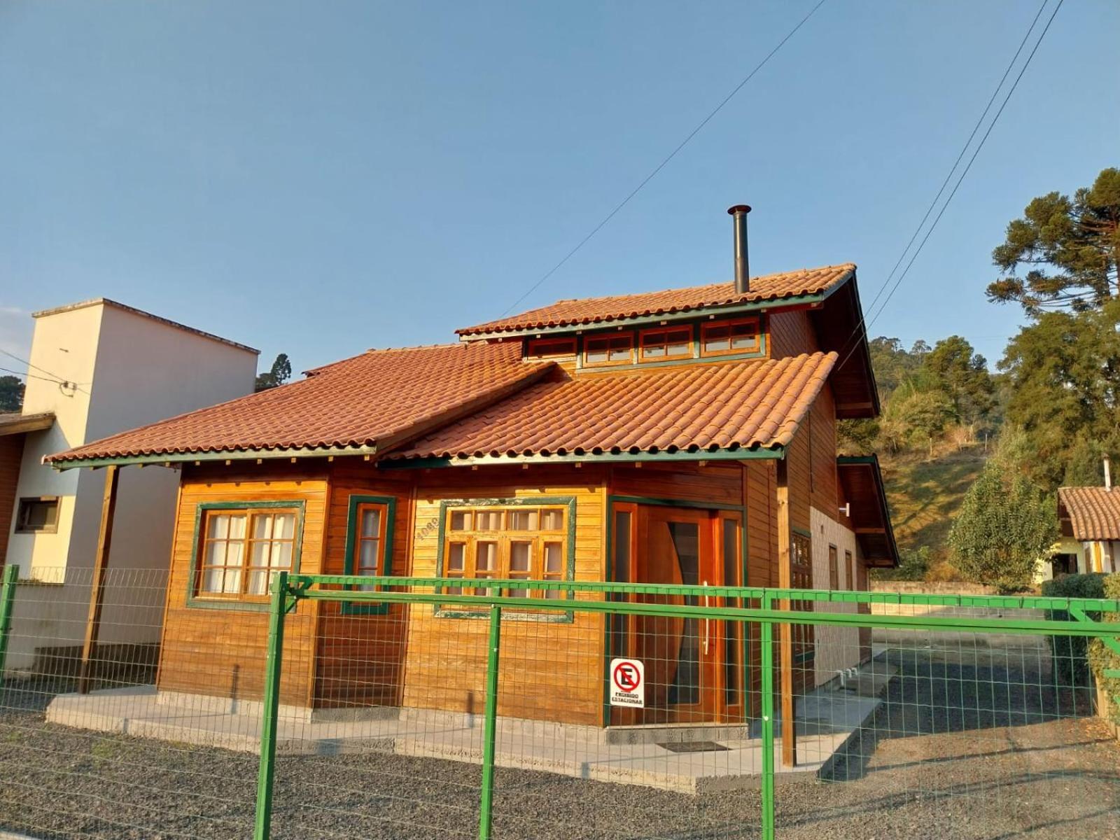 Super Casa de 3 Quartos ao Lado da Igreja Matriz
