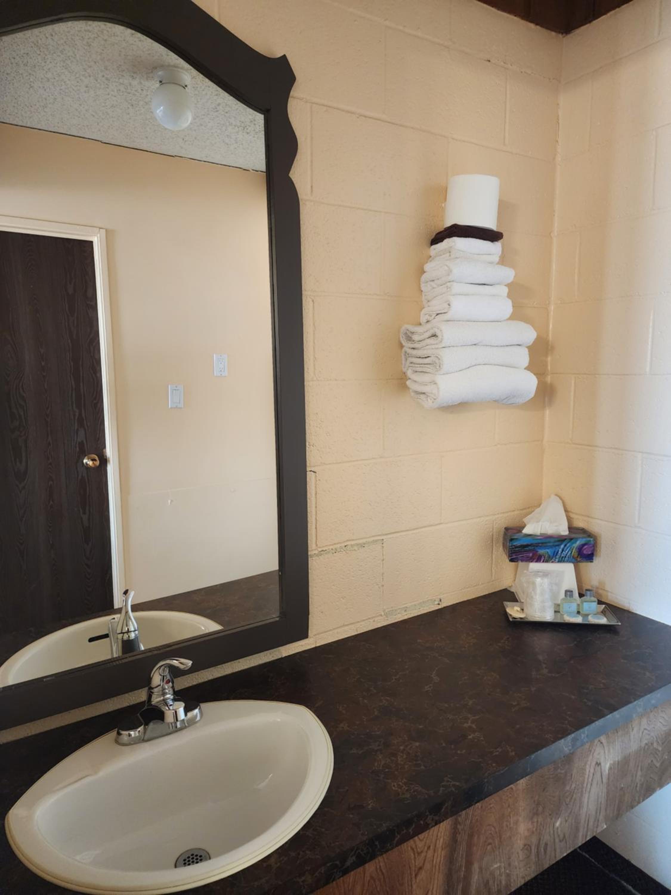 Cedar Villa Motel