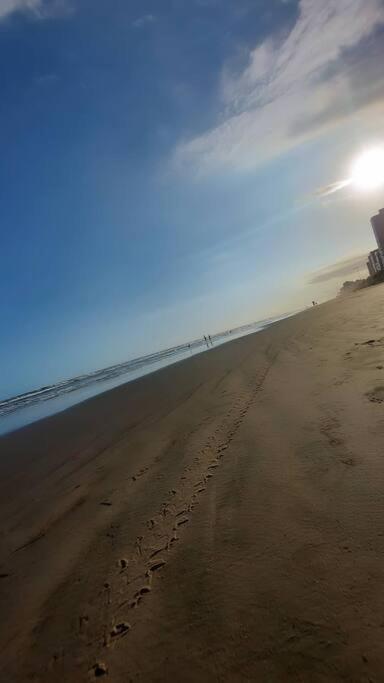 Pé na areia 3 mercados na rua centro de Mongaguá