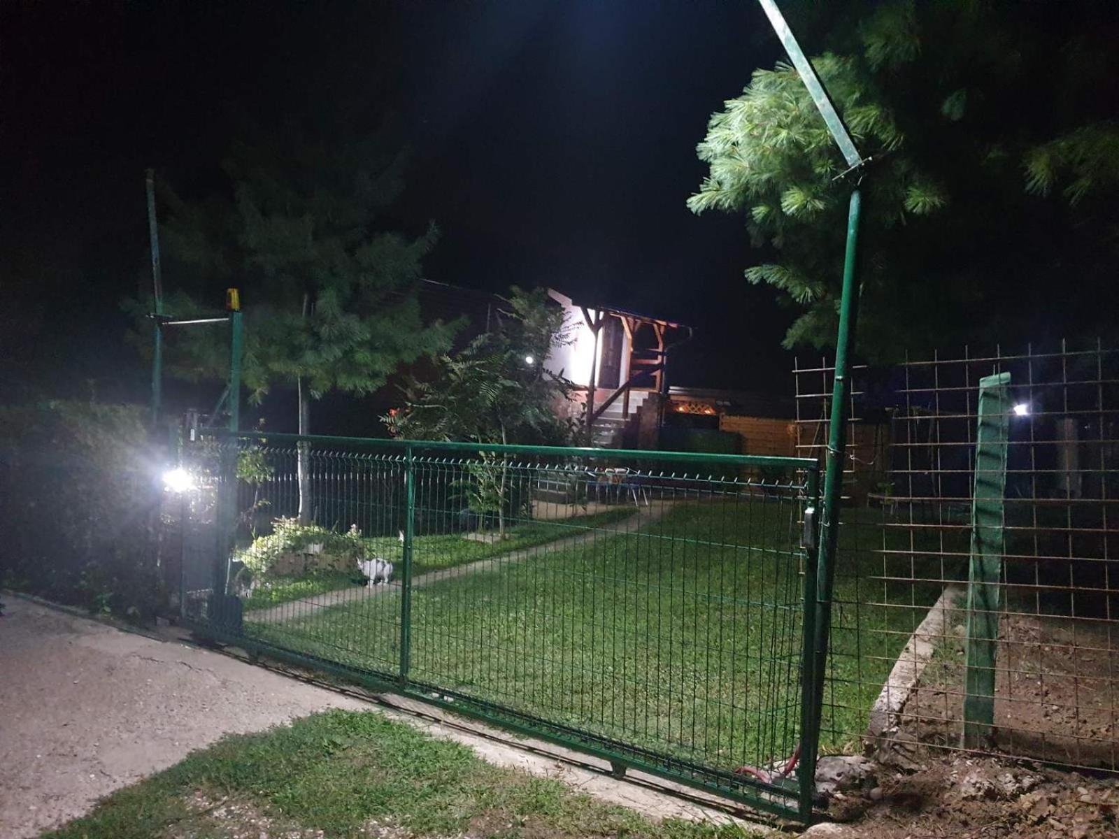 VIKENDICA GARFILD SA BAZENOM i SAUNOM BANJA LUKA