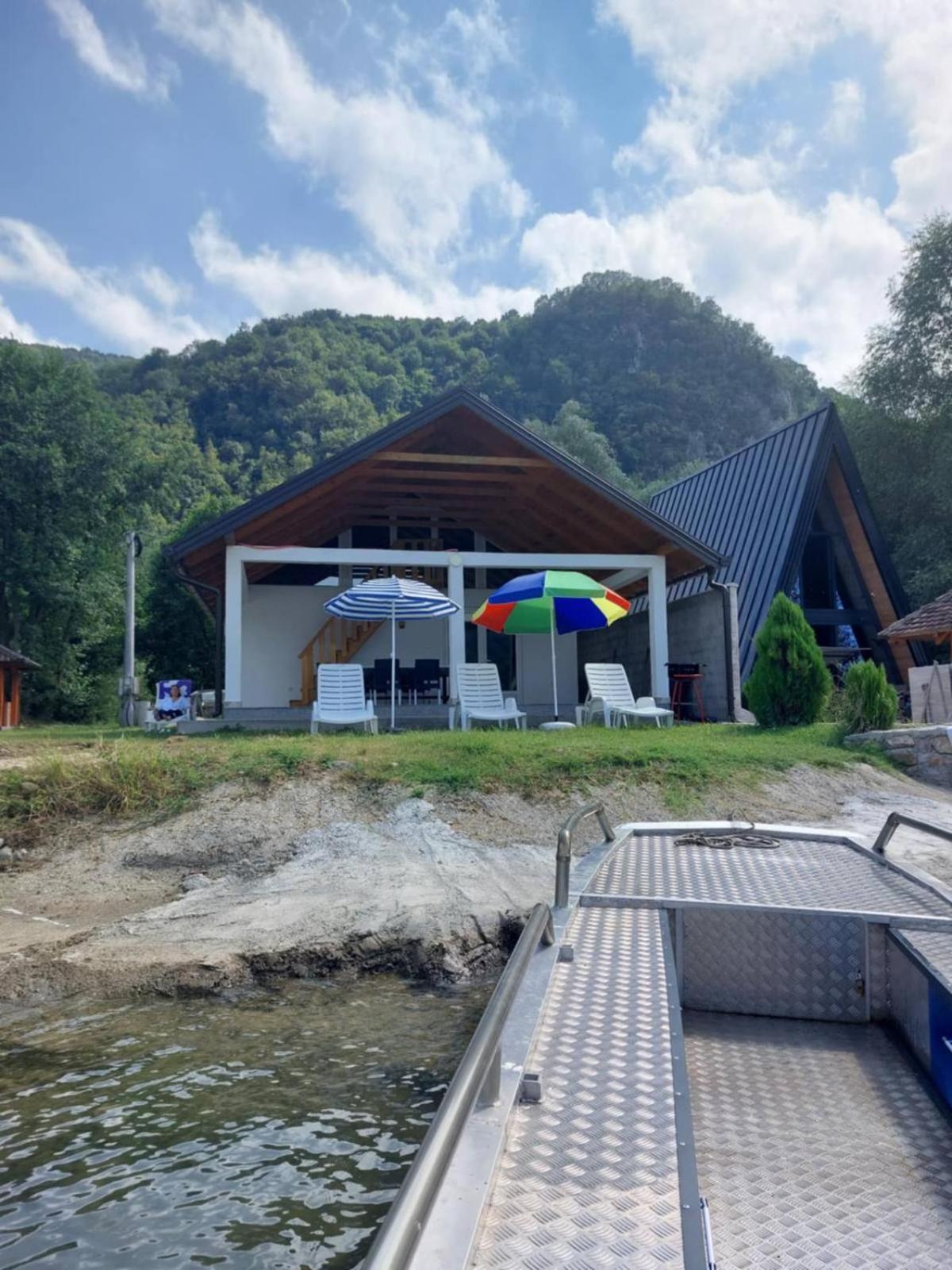 Vikendica Maksim, Zelinje - Zvornicko jezero
