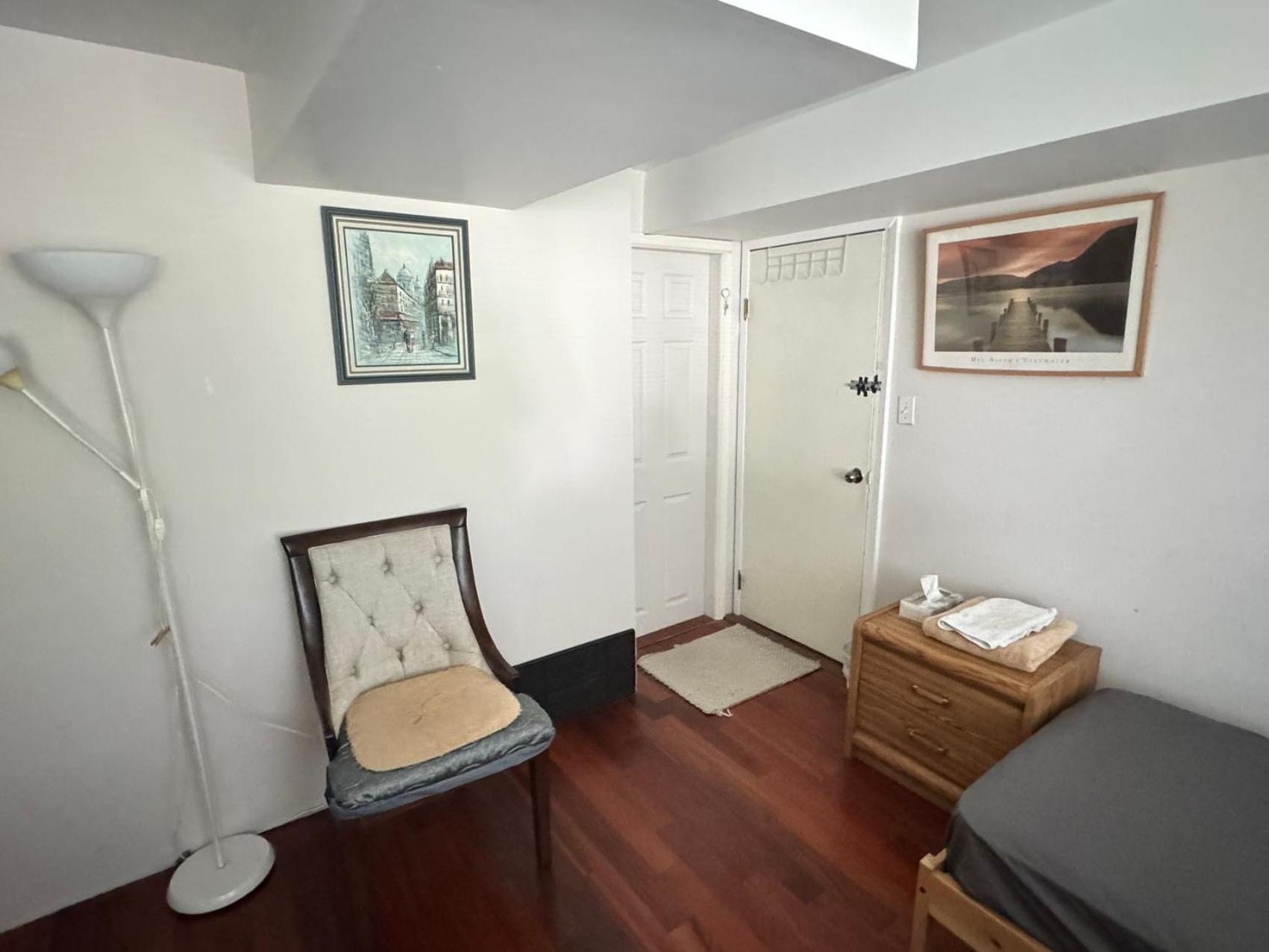 Cozy and Friendly Home Single Room No Pets Allowed