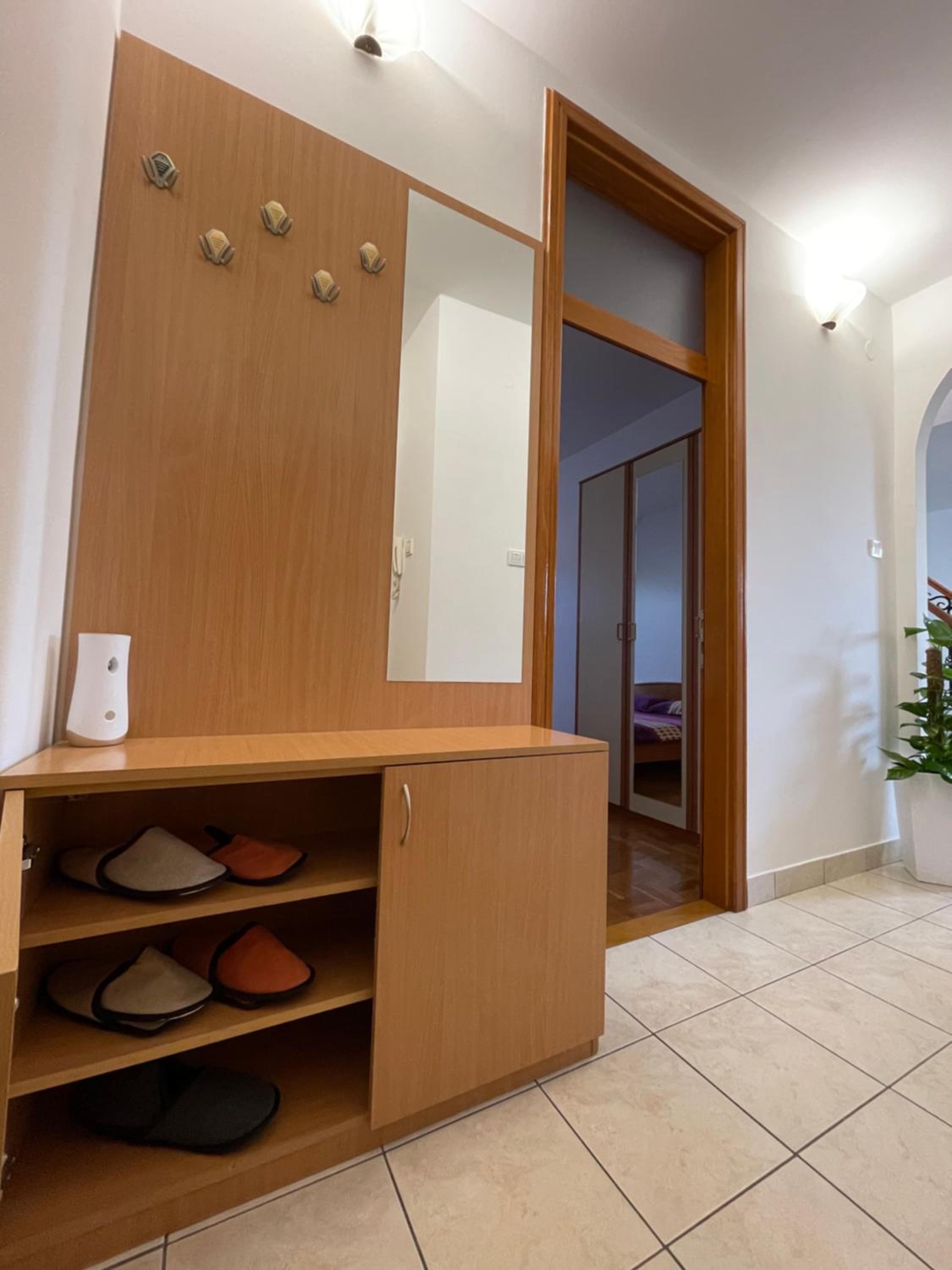 Family&Business 100m2 Apt-CityCenter, Fair & Park