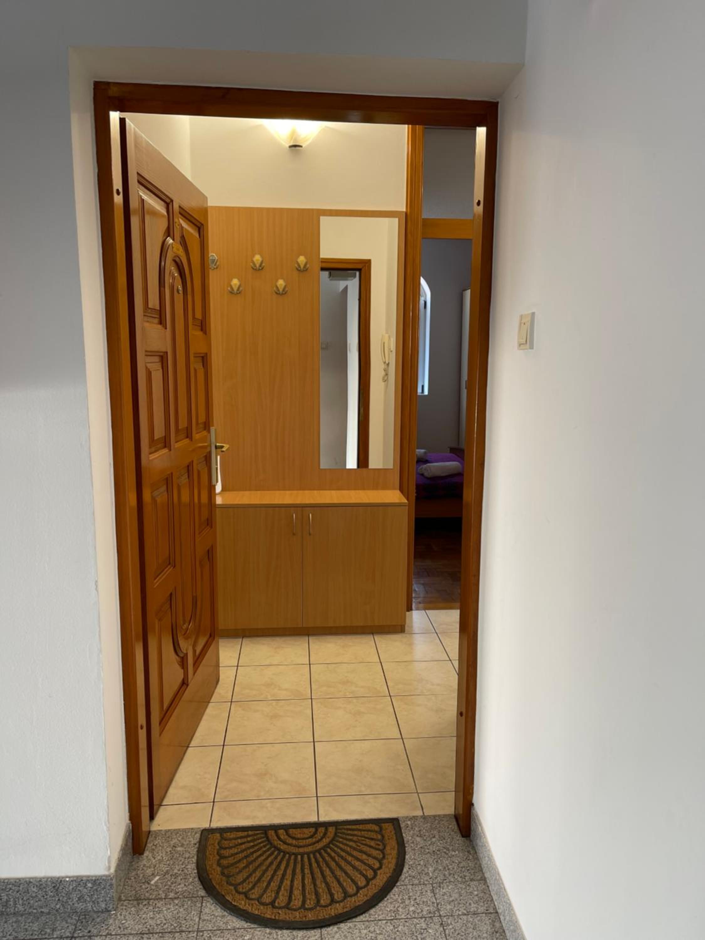 Family&Business 100m2 Apt-CityCenter, Fair & Park