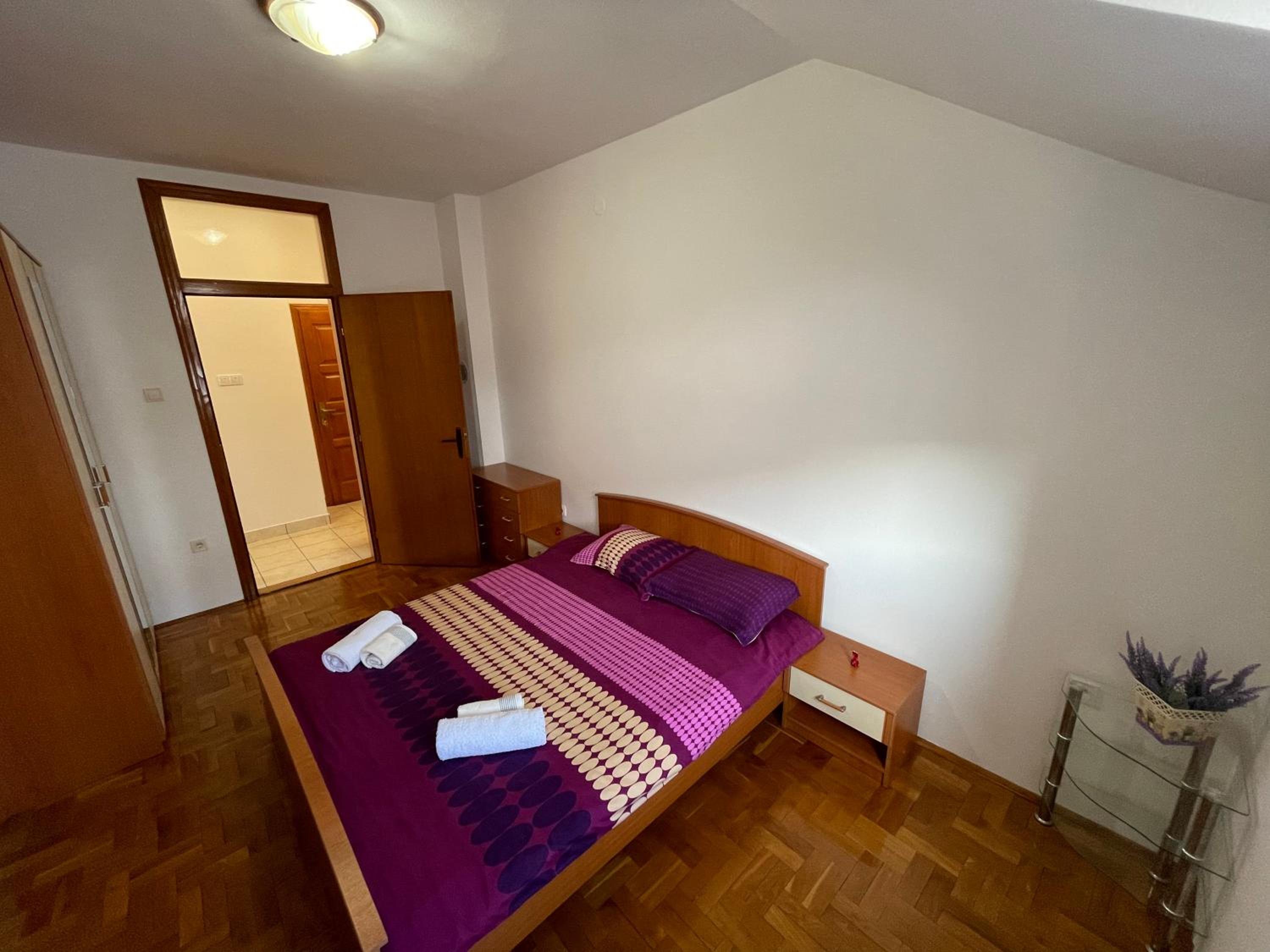 Family&Business 100m2 Apt-CityCenter, Fair & Park