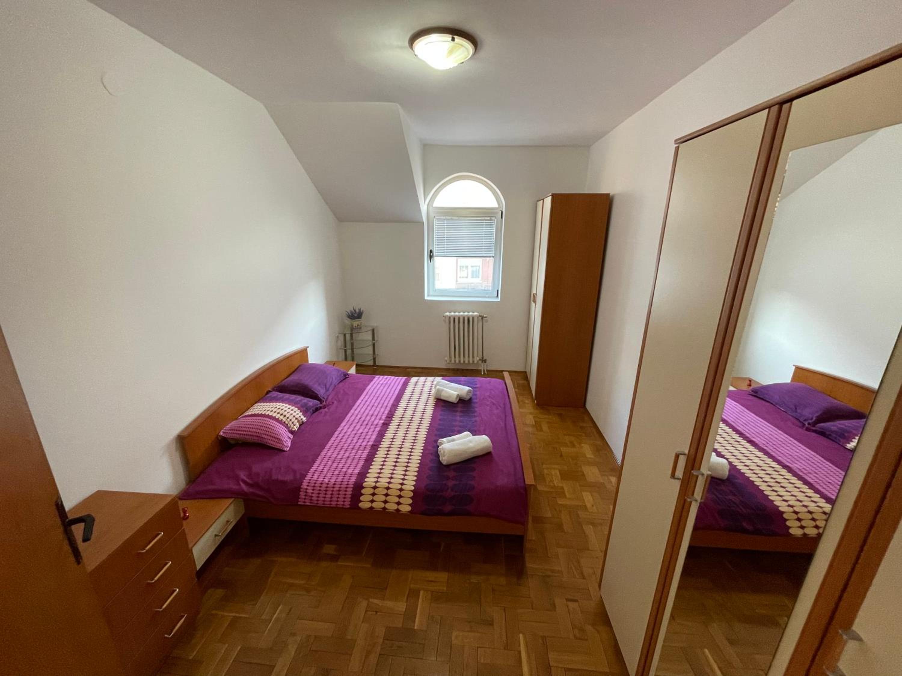Family&Business 100m2 Apt-CityCenter, Fair & Park