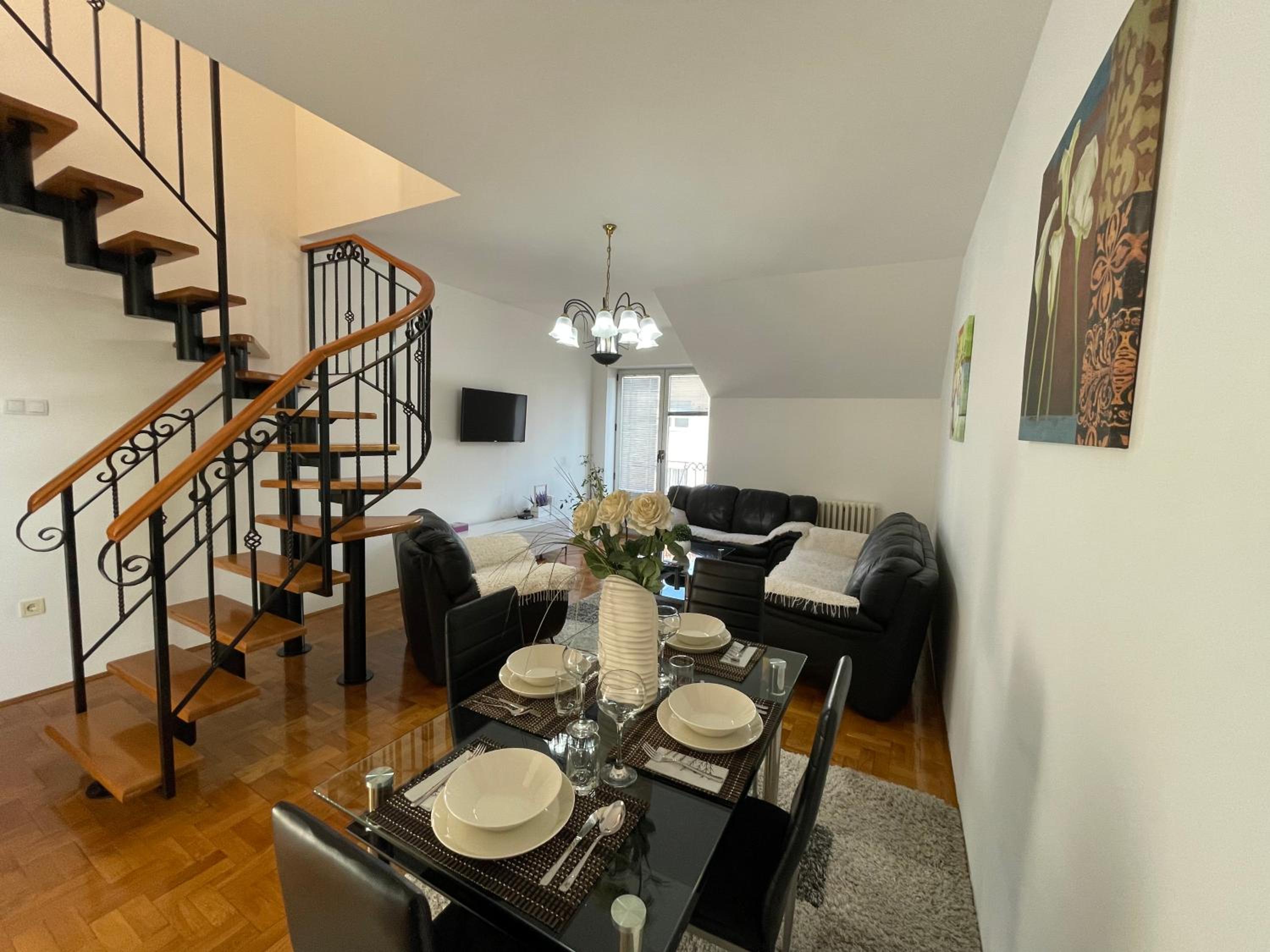 Family&Business 100m2 Apt-CityCenter, Fair & Park