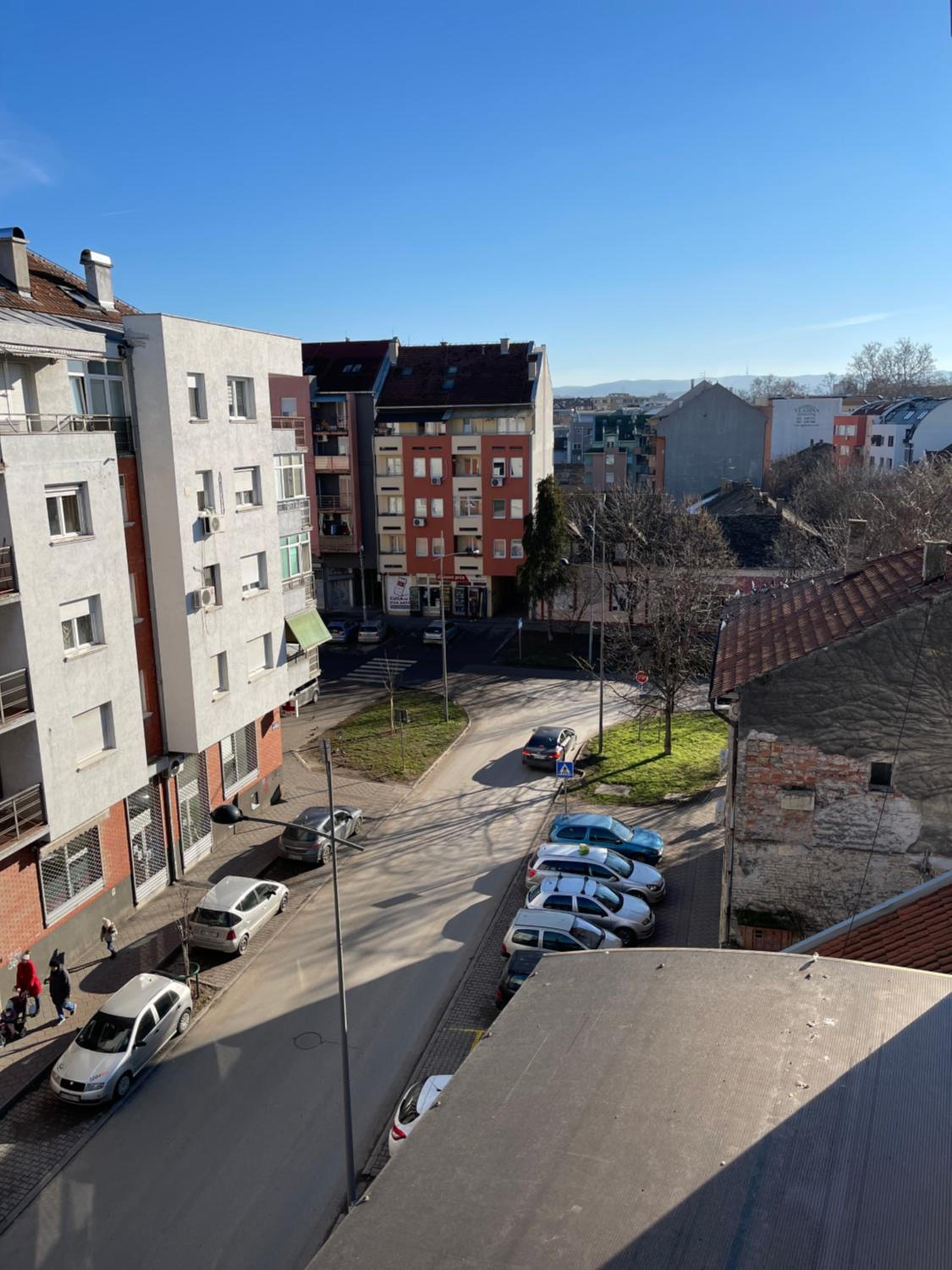 Family&Business 100m2 Apt-CityCenter, Fair & Park