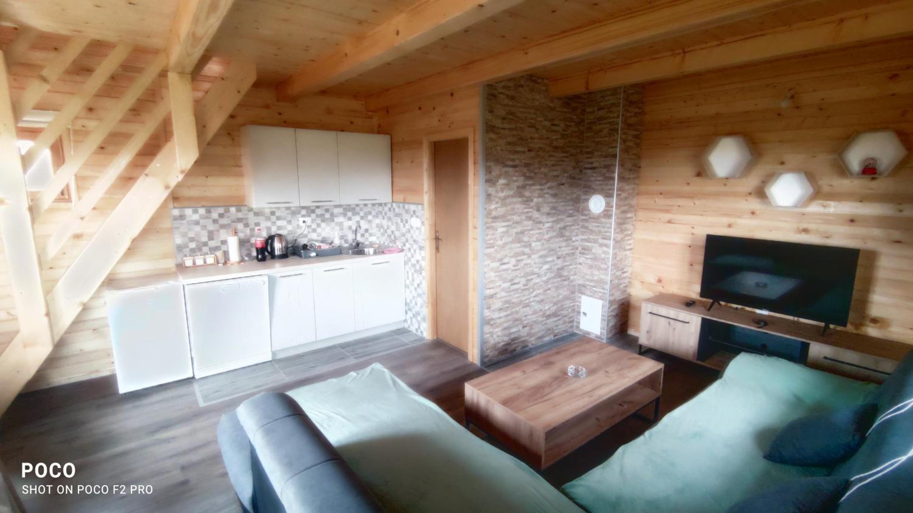 Brvnara Gold Hill