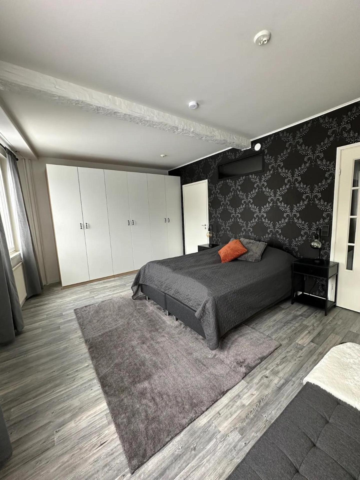 Arctic Corner Apartment with Jacuzzi