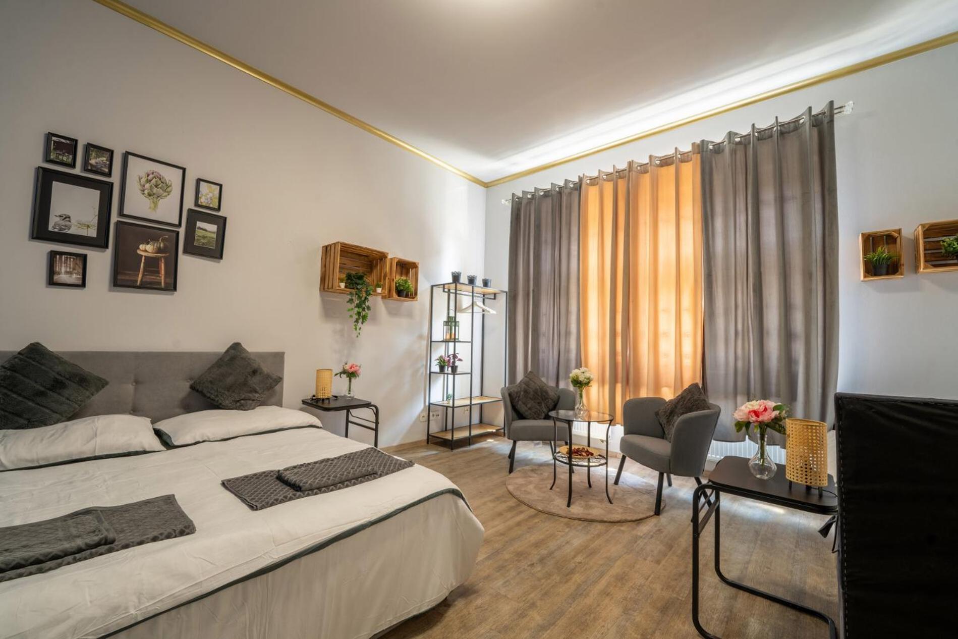 Spacious 95m2 Riverside Apartment Zborovska Prague Smichov