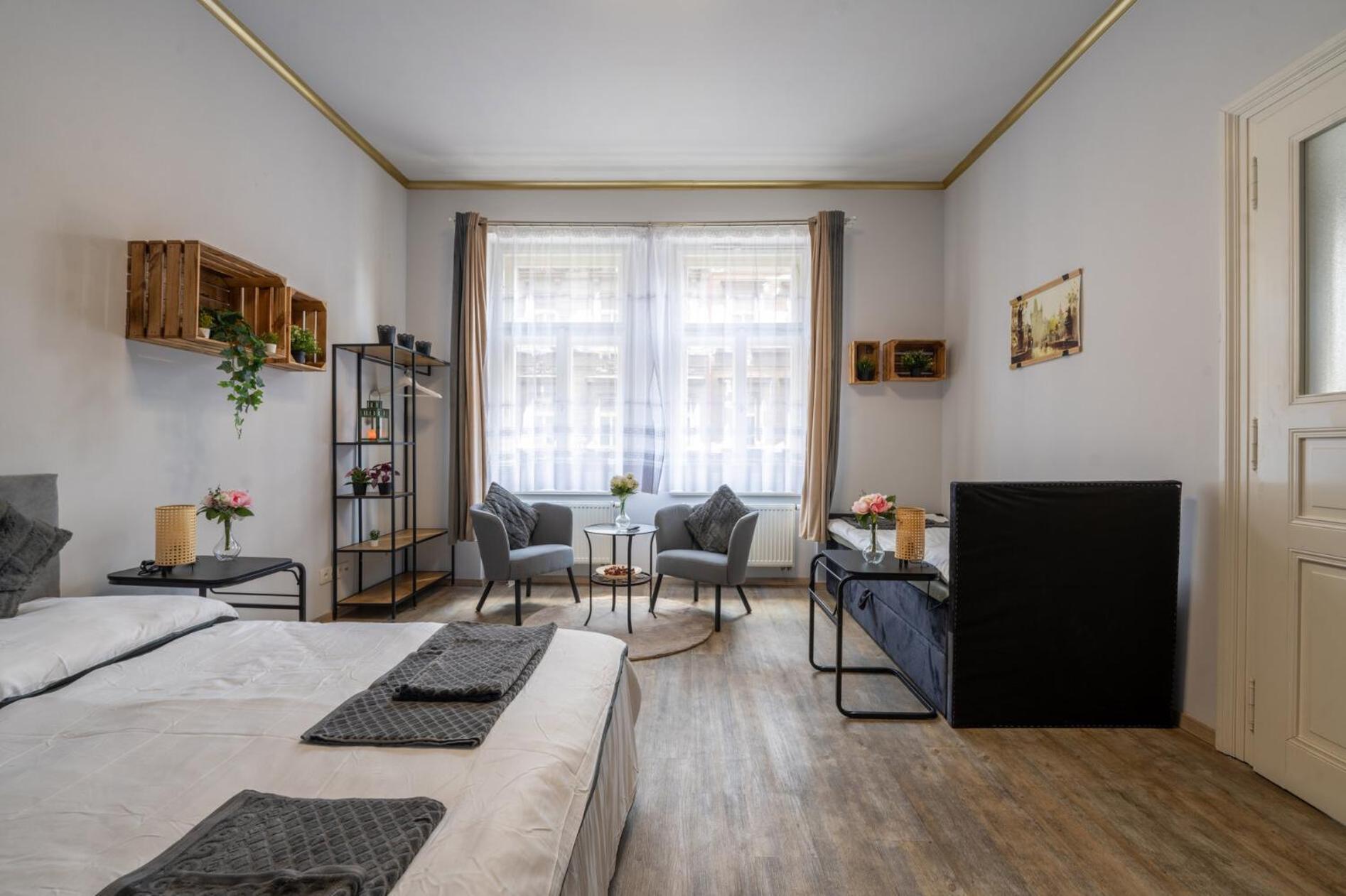Spacious 95m2 Riverside Apartment Zborovska Prague Smichov