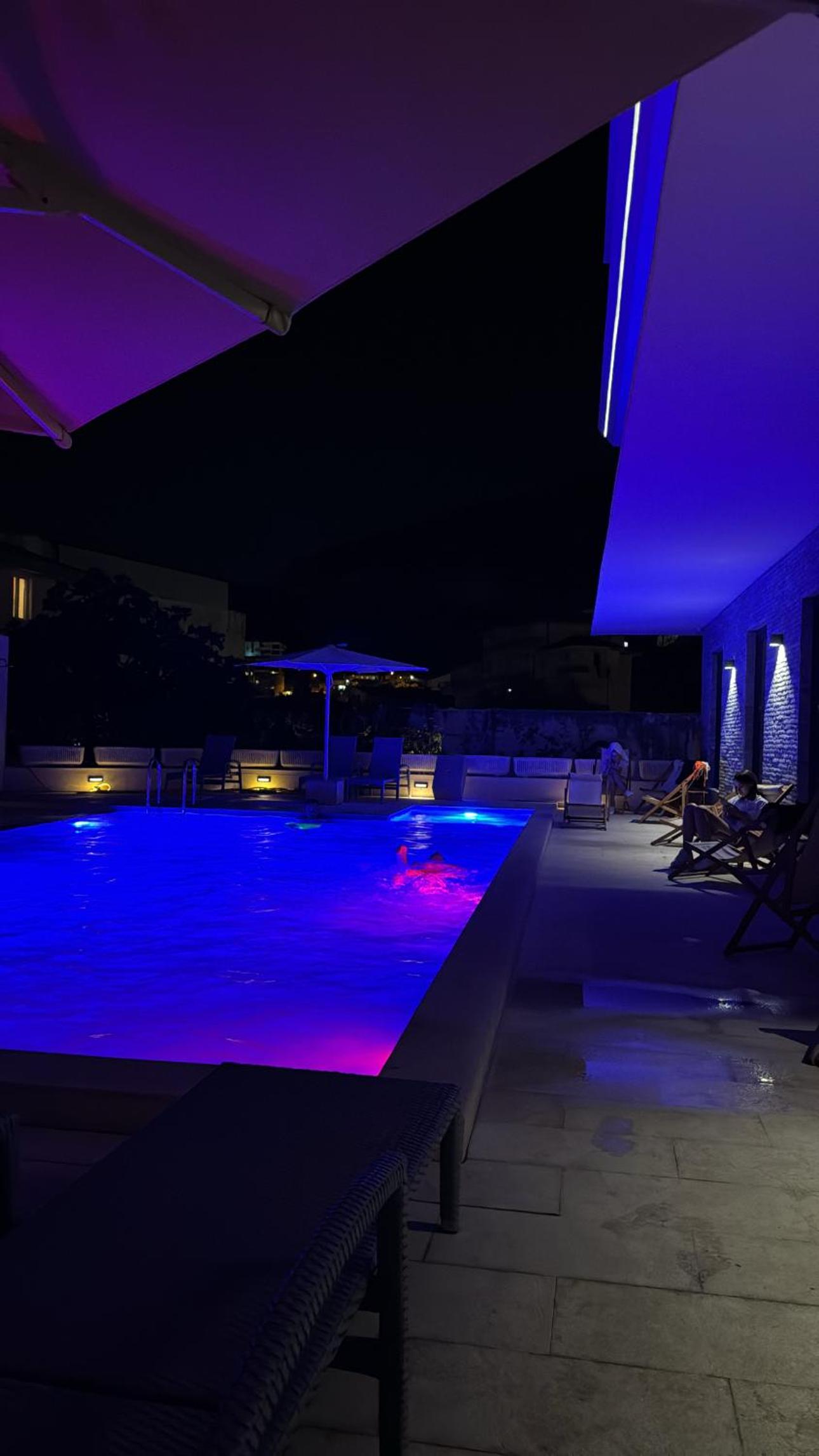 Sunset Penthouse Elia Residence