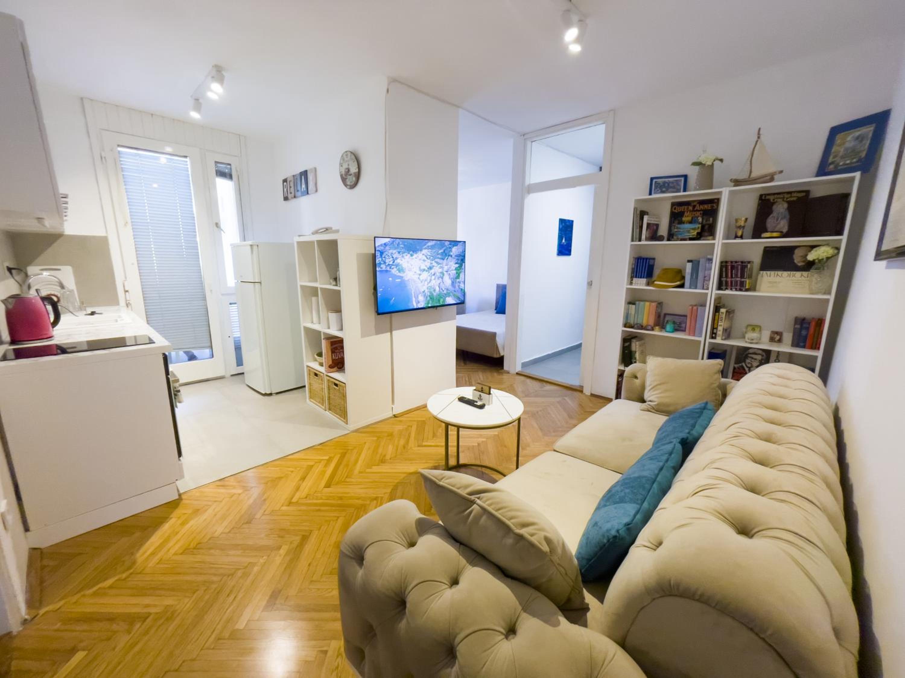 Photo 6