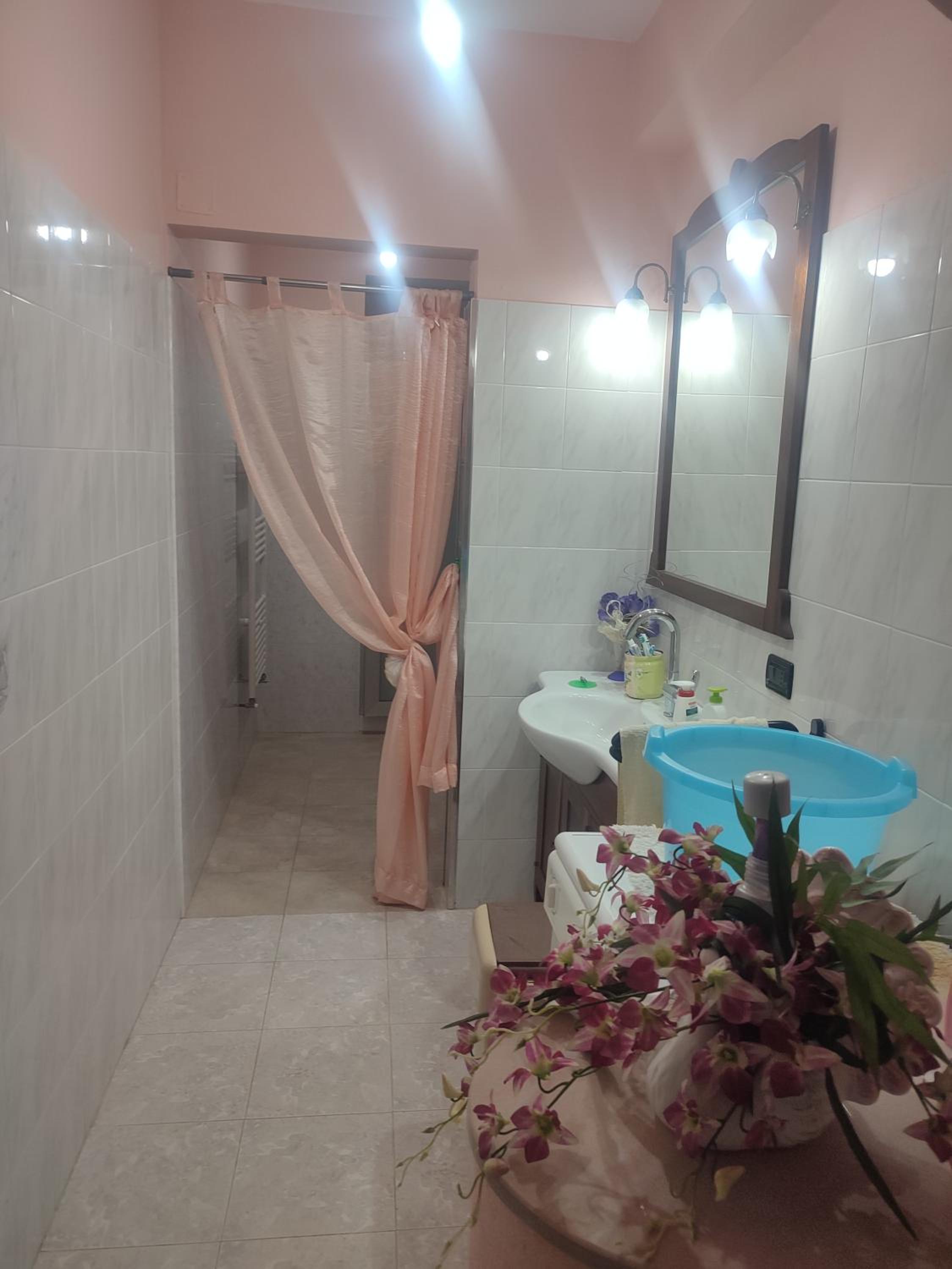 Villa Ninetta en Marchicelli — bathroom