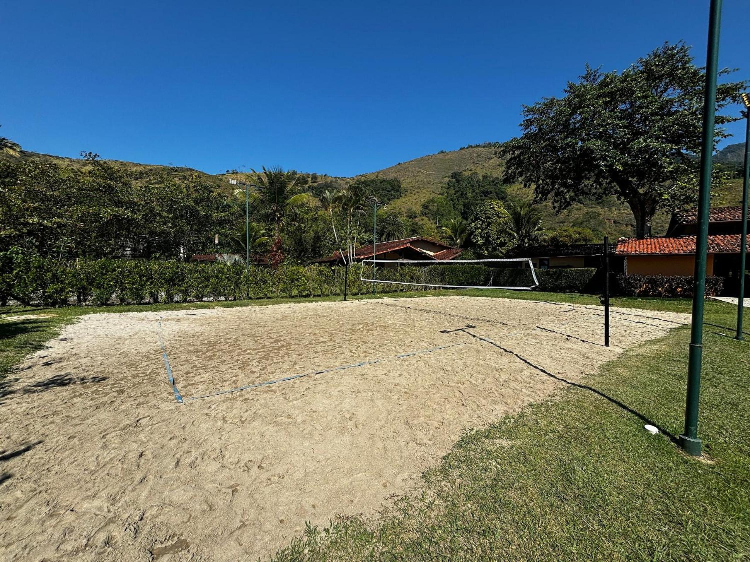 Casa em condomínio Luxuoso de Angra dos Reis que comporta até 8 pessoas.