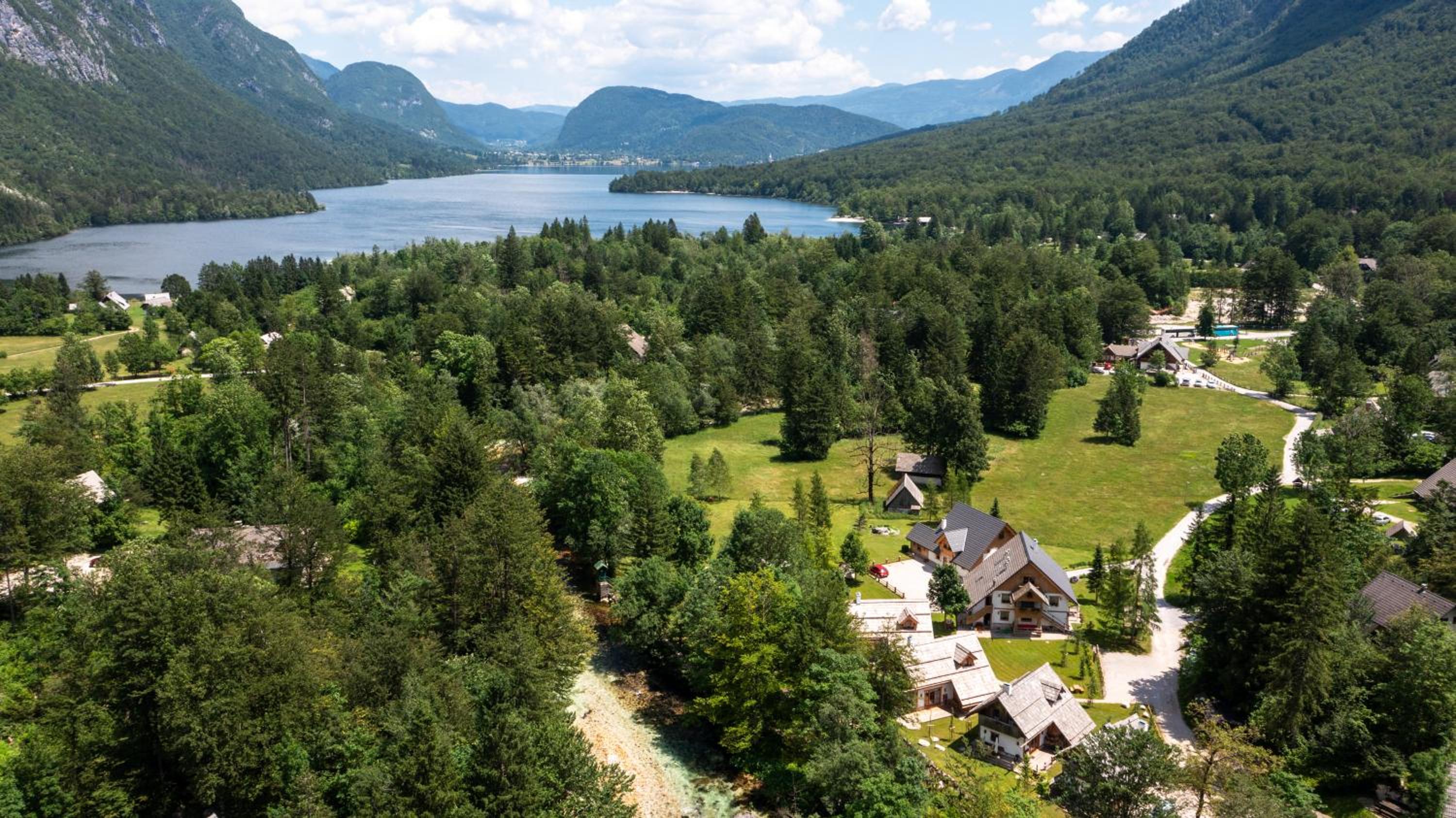ALPIK Chalets - Bohinj view 5
