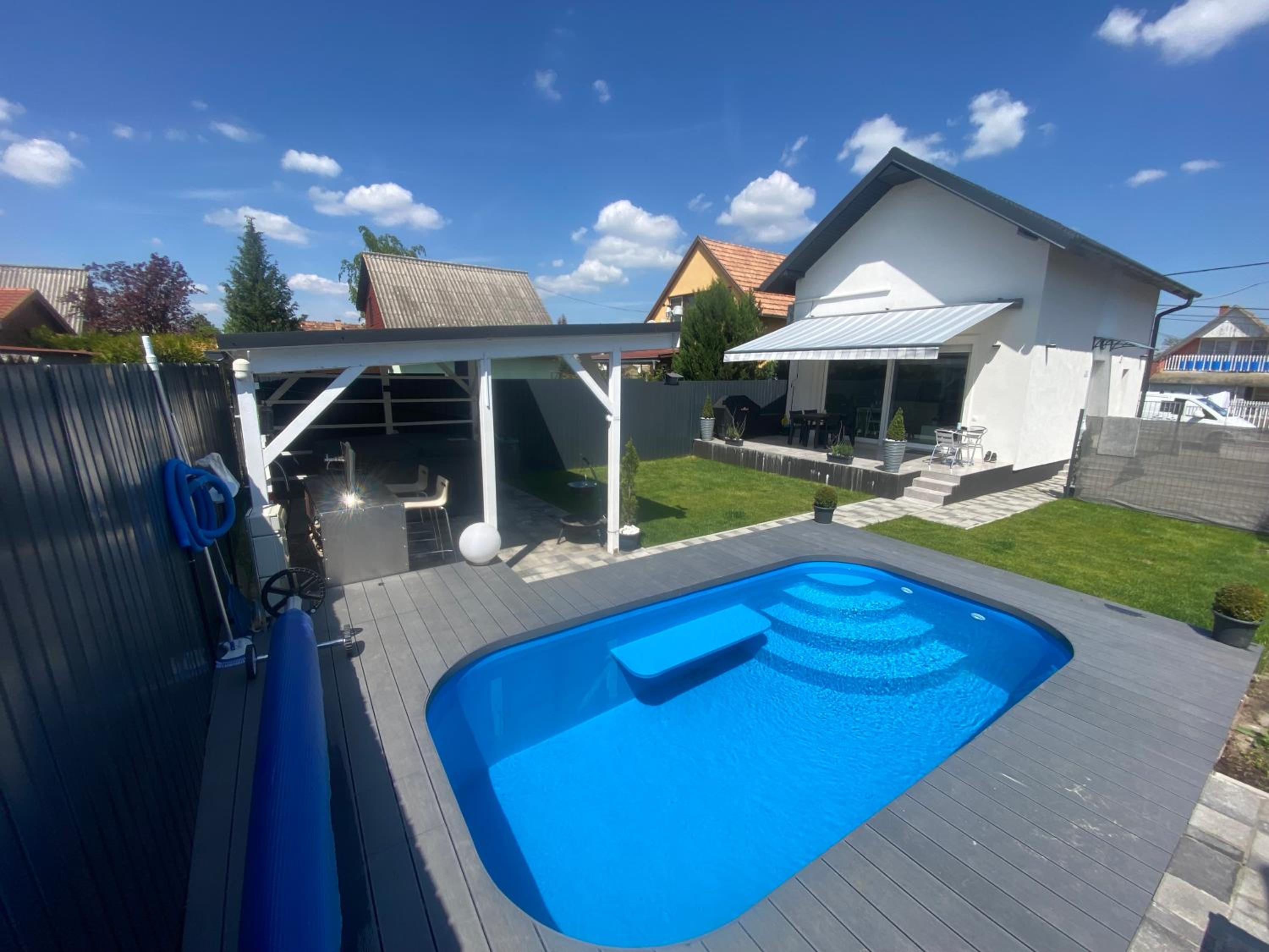 Nemes Apartmanház Tóalmás view 3