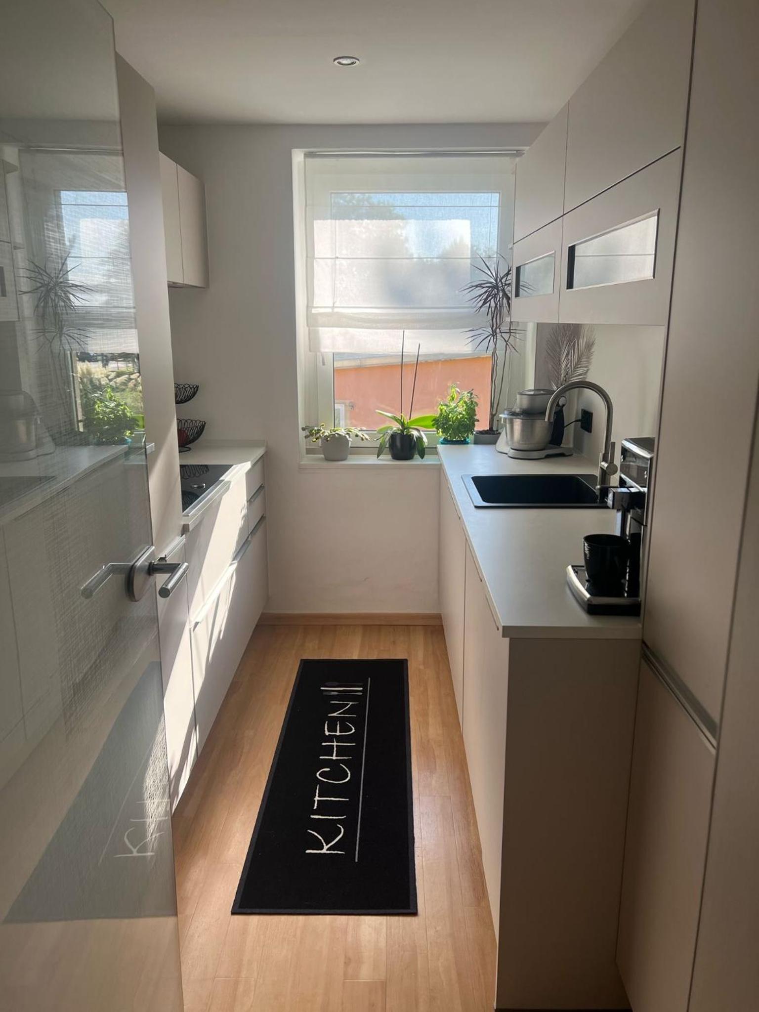 Moderne 4 Zimmer Wohnung vollausgestattet und Möbliert
