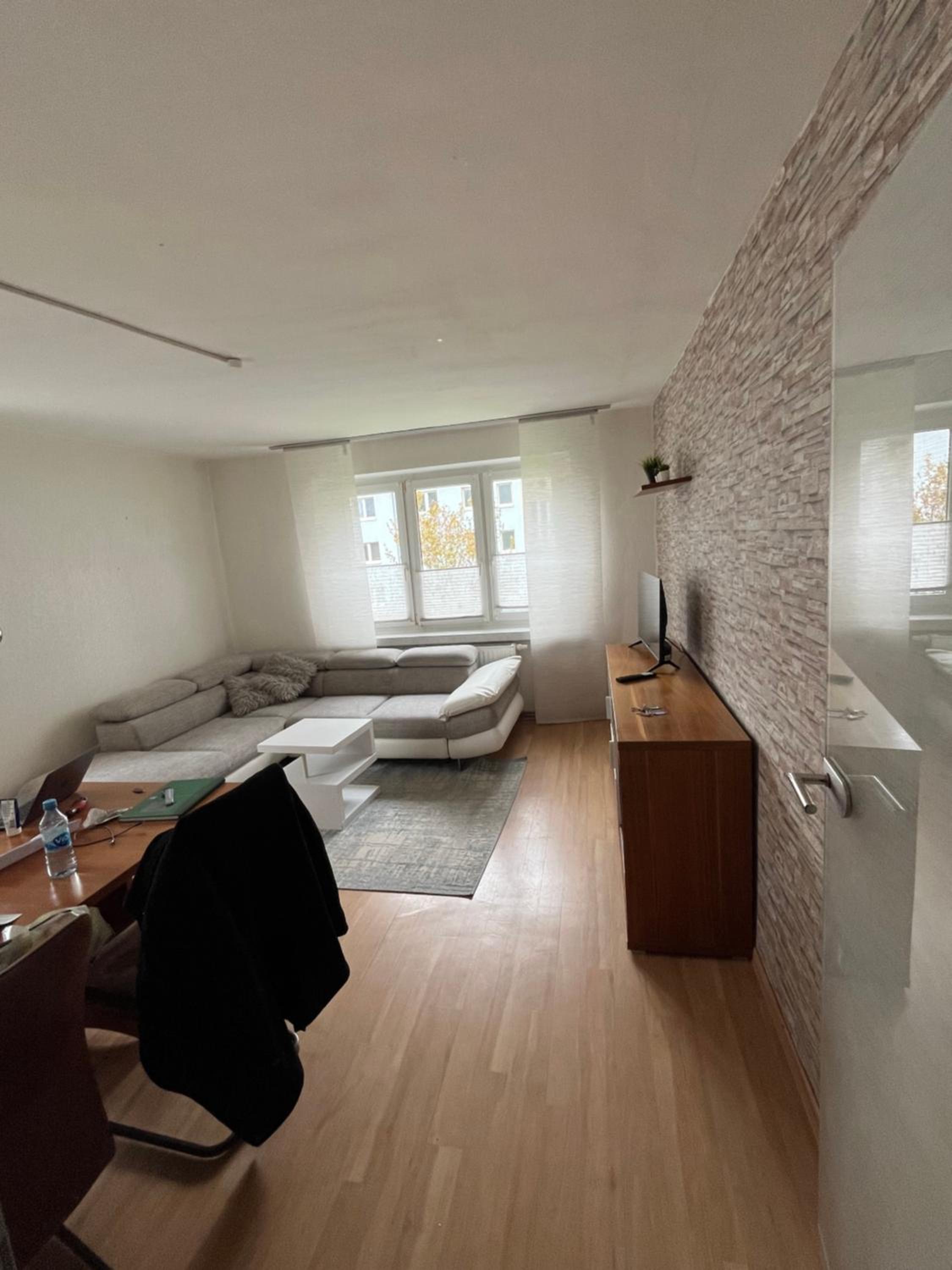 Moderne 4 Zimmer Wohnung vollausgestattet und Möbliert